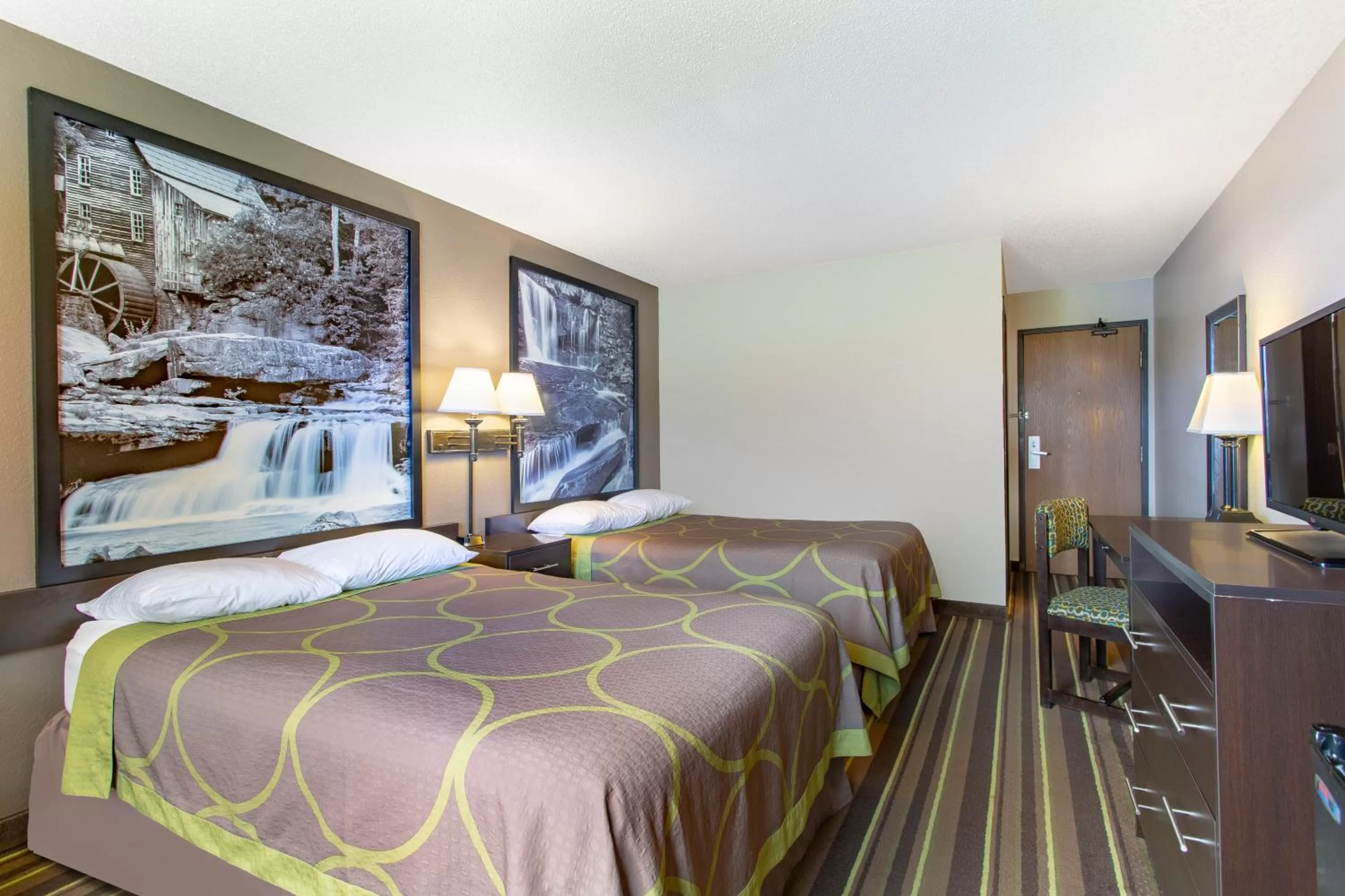 Bed in Super 8 by Wyndham Weston WV