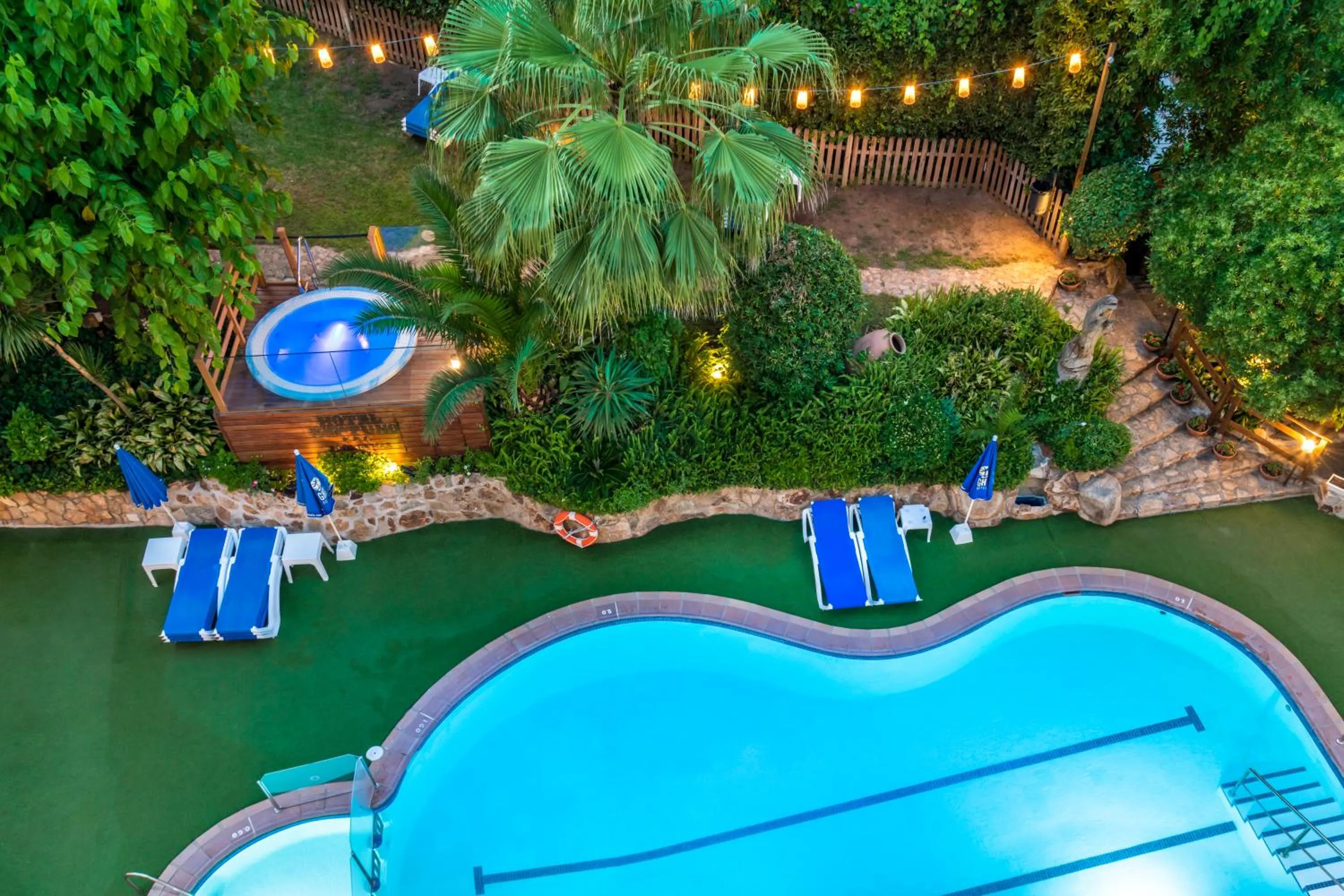 Garden in Hotel GHT Neptuno-Tossa & Venus SPA