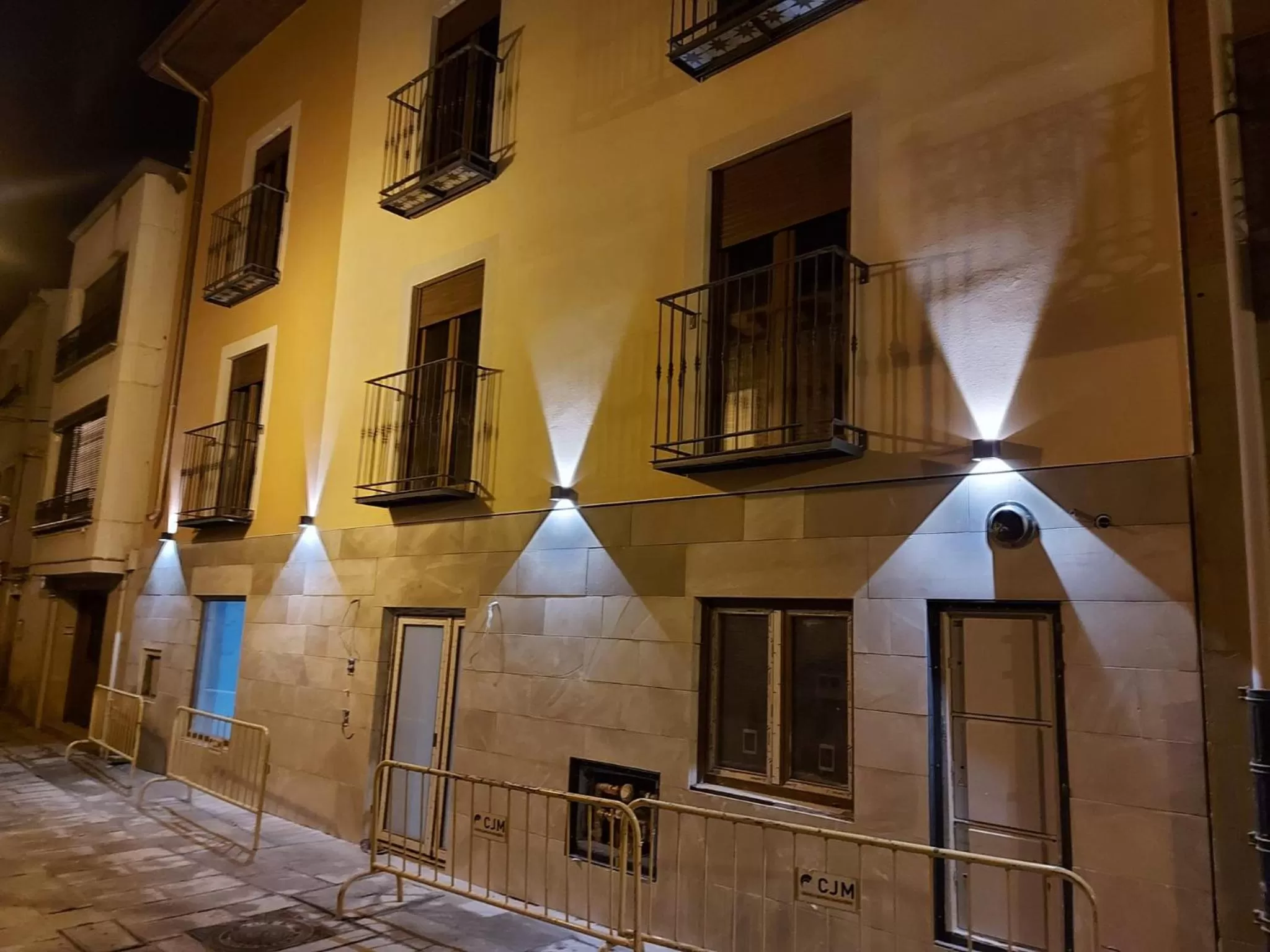 Property Building in Hotel - Hostel Atuvera