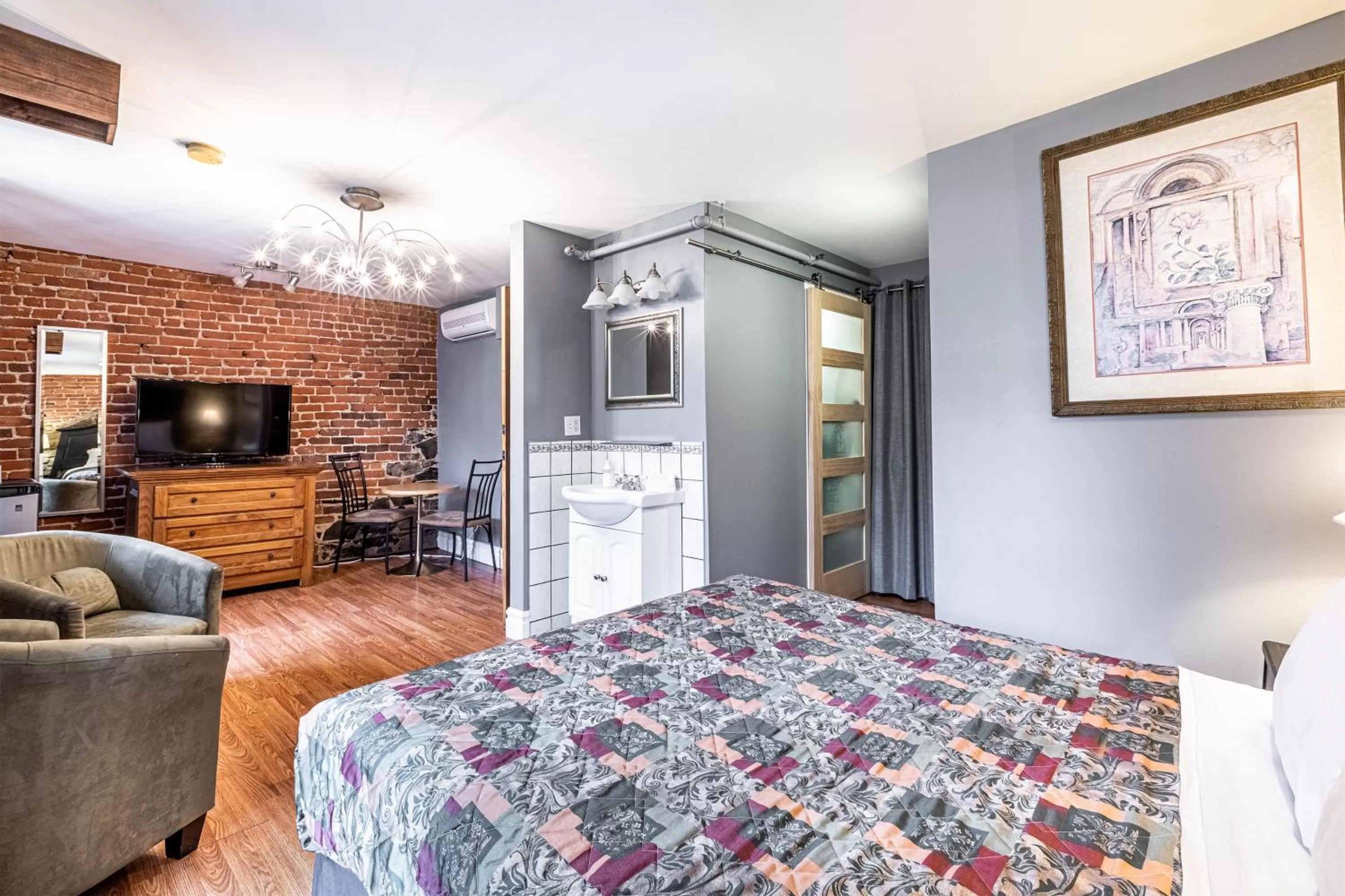 Bed in Hotel Maison du Général