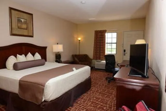 Bed in Americas Best Value Inn - Tunica Resort