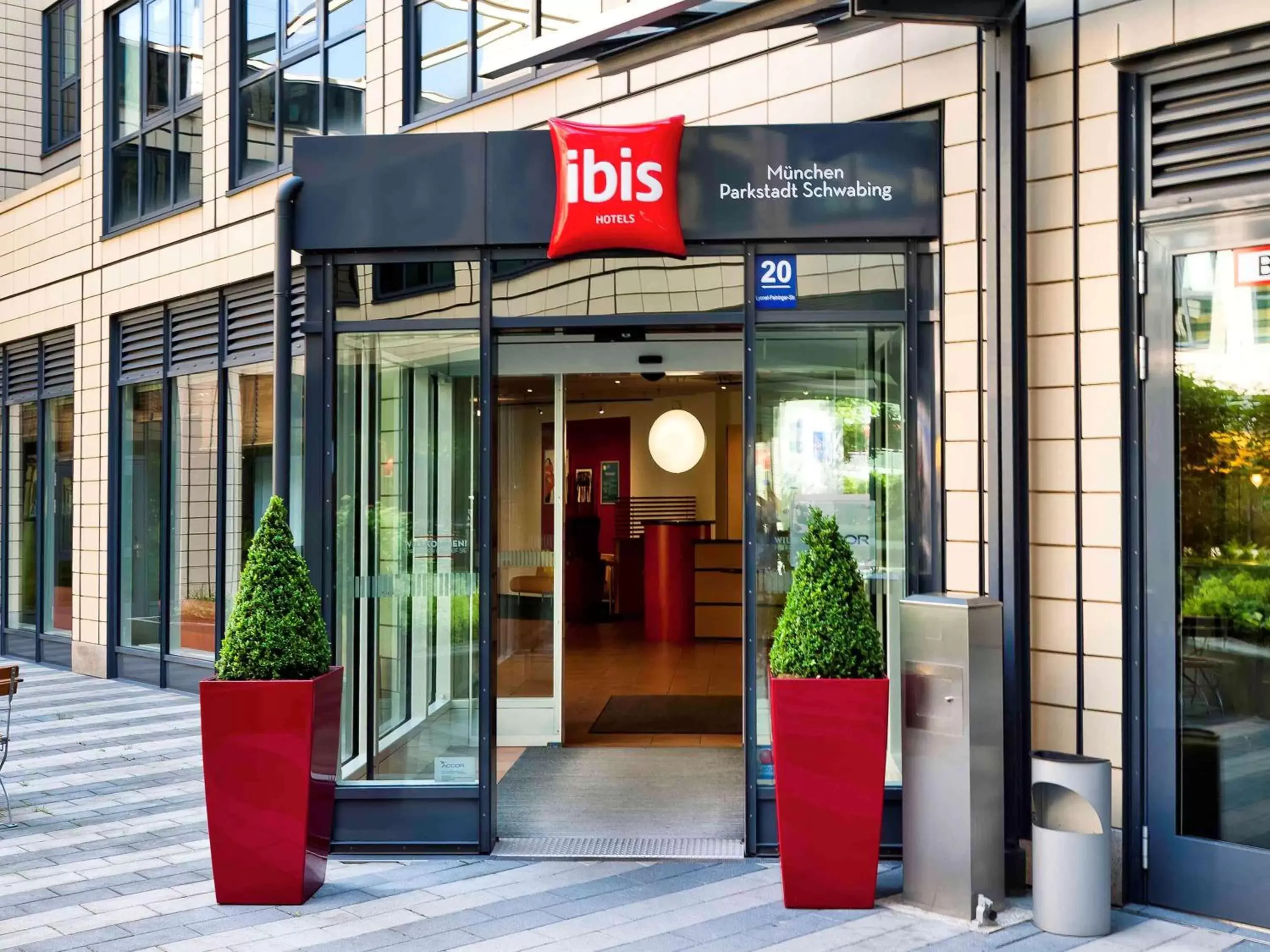 Property building in ibis München Parkstadt Schwabing