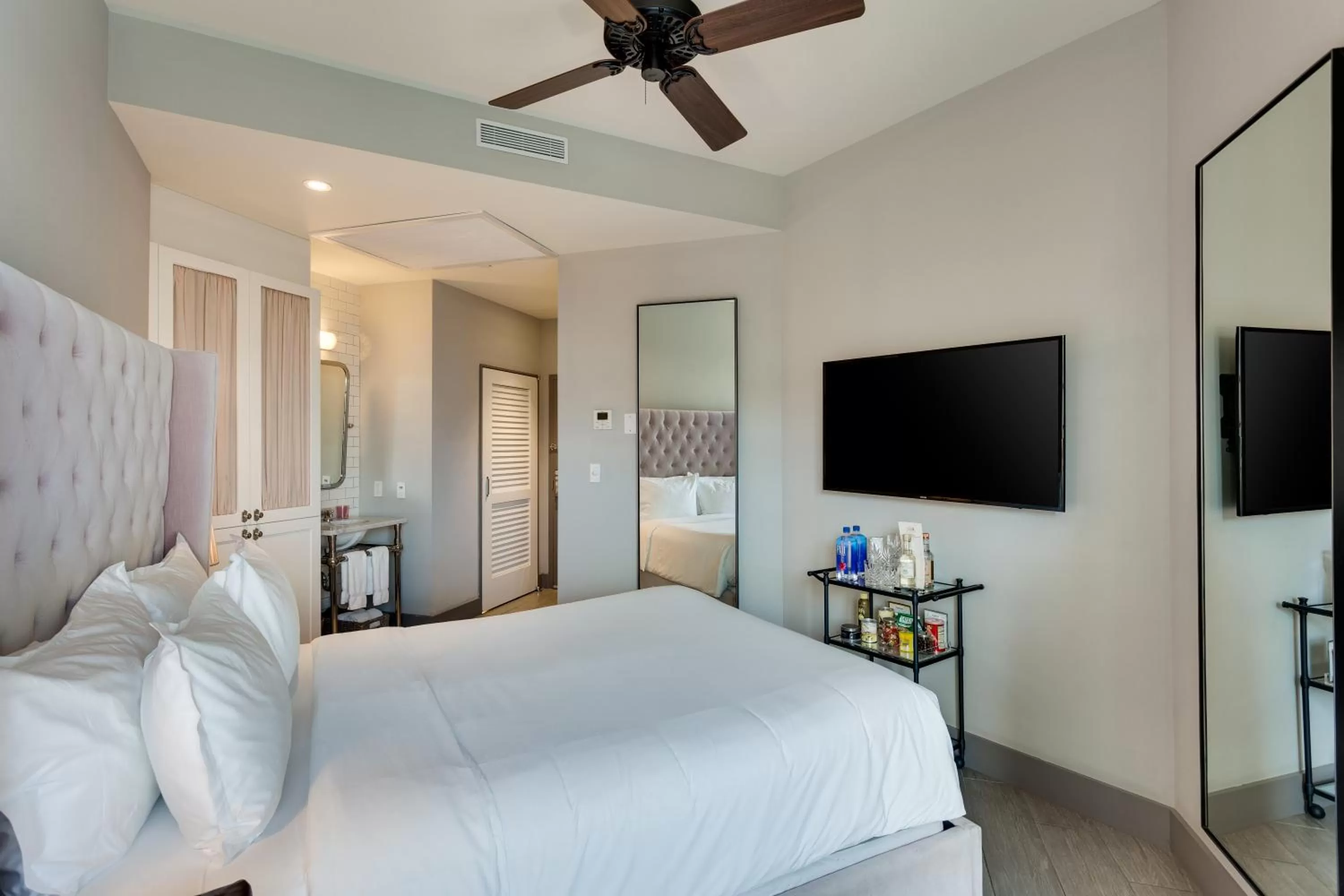 TV and multimedia, Bed in The Plymouth South Beach