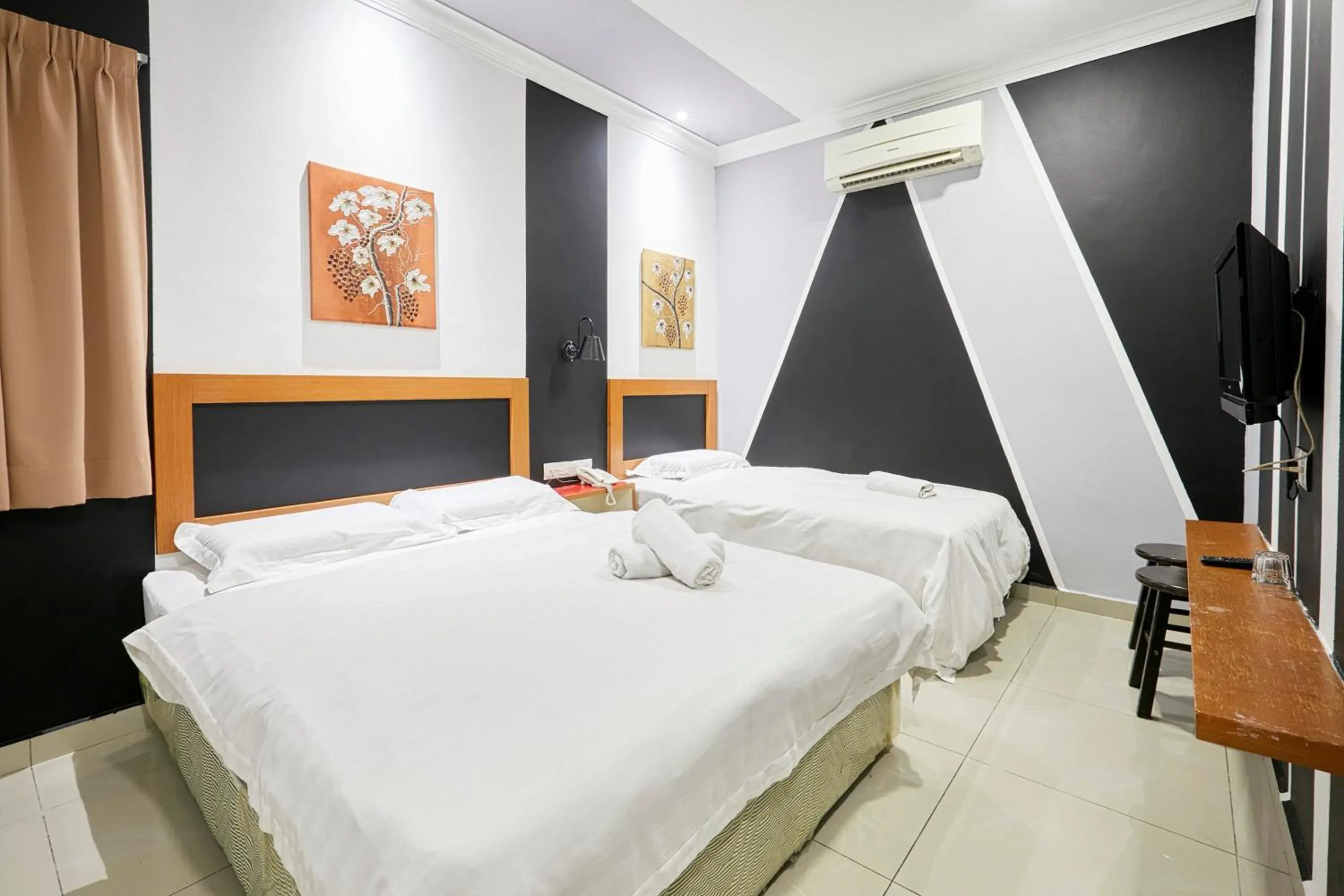 Bedroom in D'New 1 Hotel Near Sunway Pyramid, 6 Min Only Bedroom in D'New 1 Hotel Near Sunway Pyramid, 6 Min Only