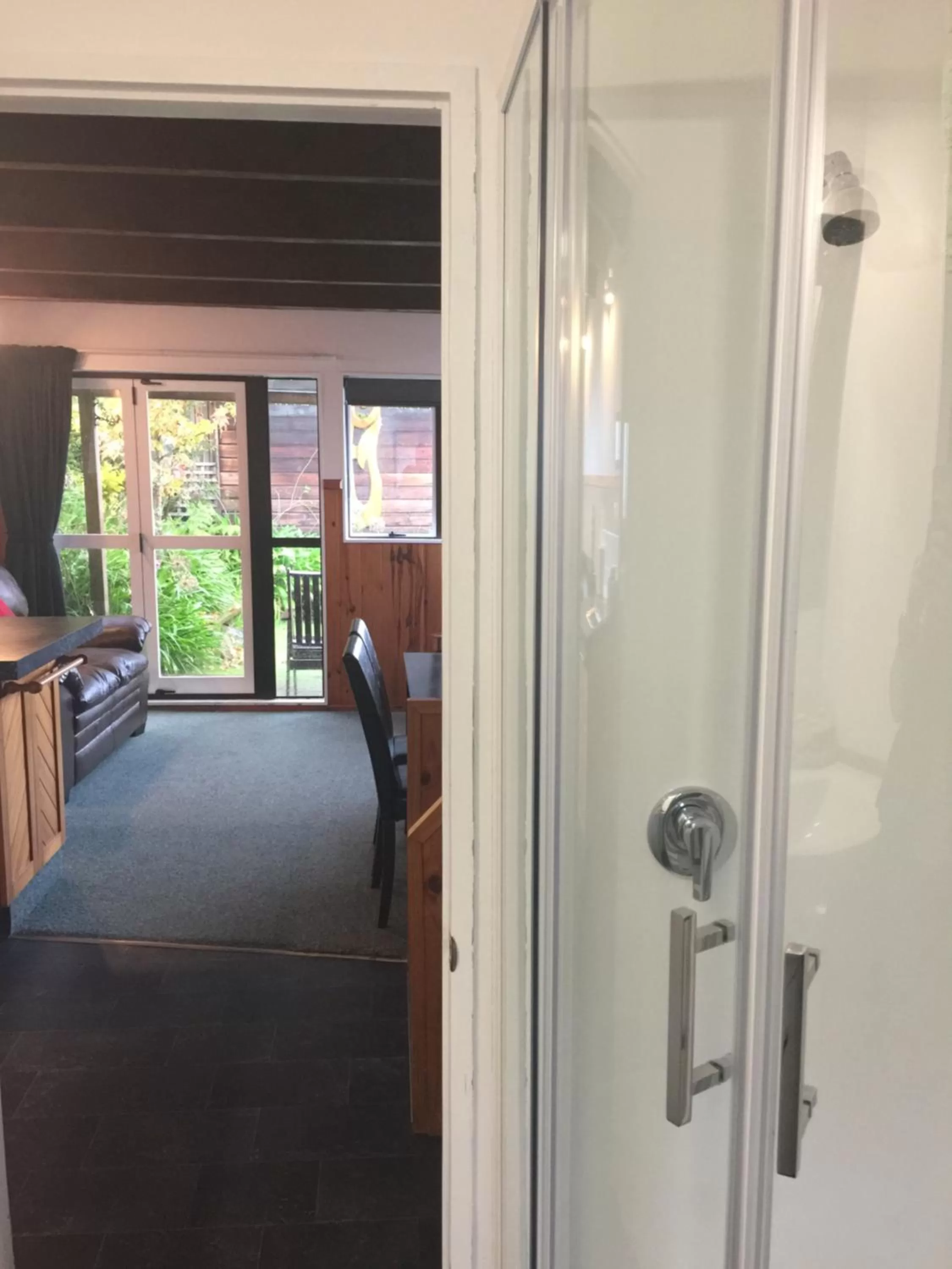 Bathroom in Grafton Cottage & Chalets