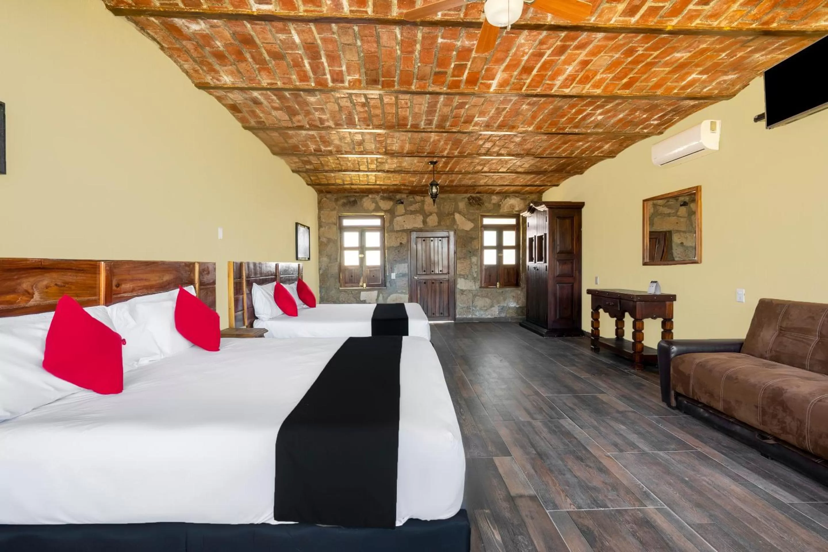 Bedroom in Capital O Hotel Posada Terraza, Tequila Jalisco