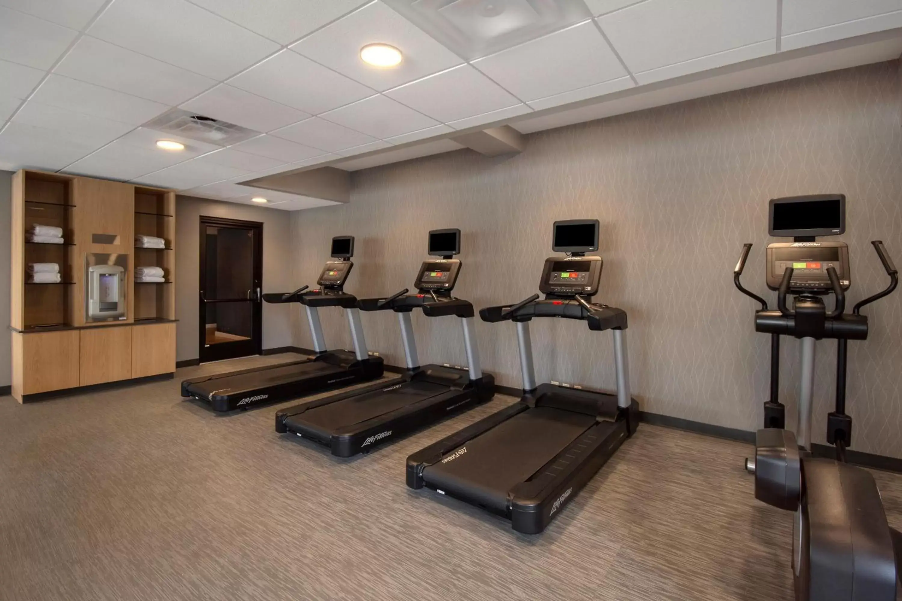 Fitness centre/facilities, Fitness Center/Facilities in Courtyard by Marriott Cincinnati Airport