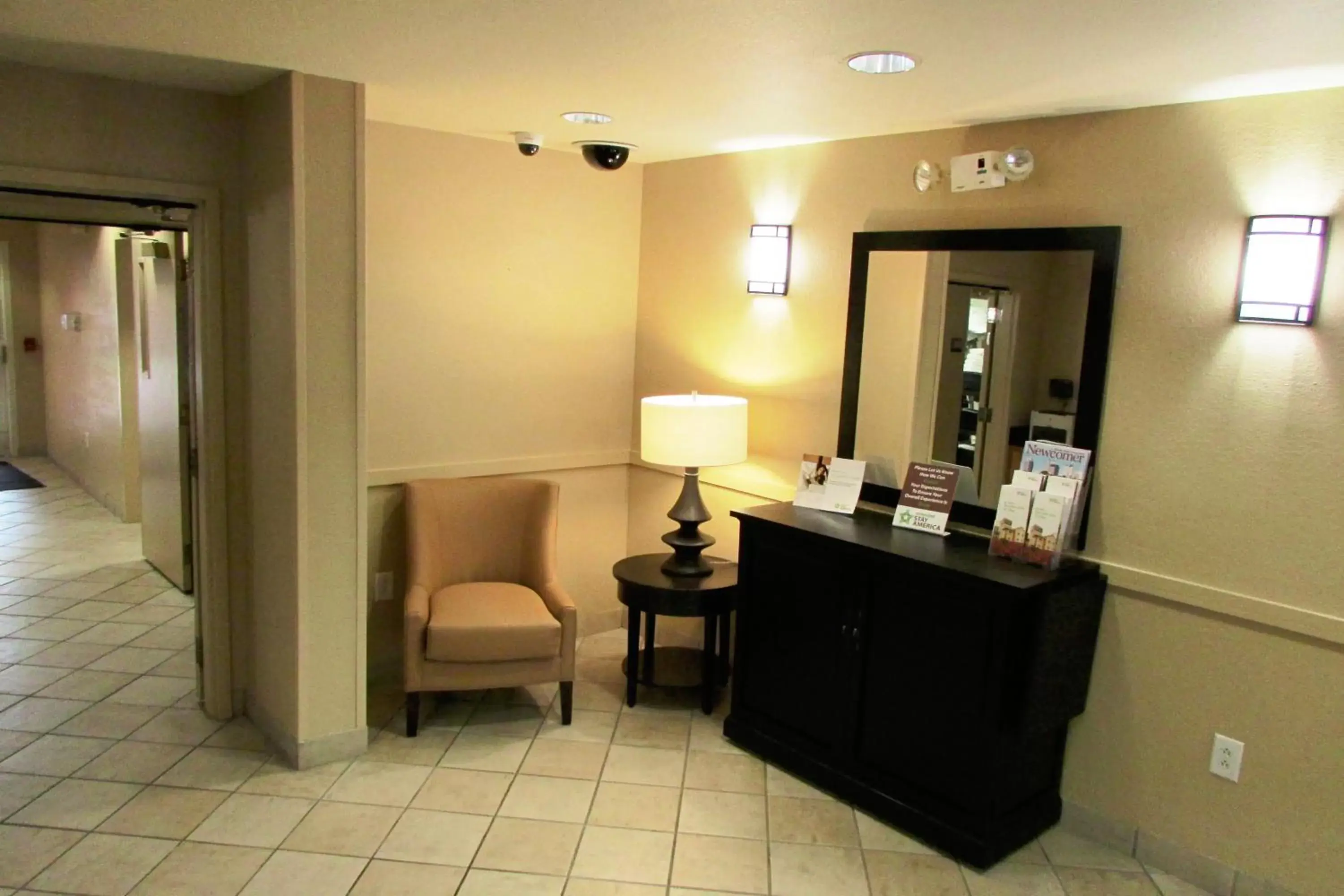 Lobby or reception, Bathroom in Extended Stay America Select Suites - Atlanta - Perimeter - Peachtree Dunwoody