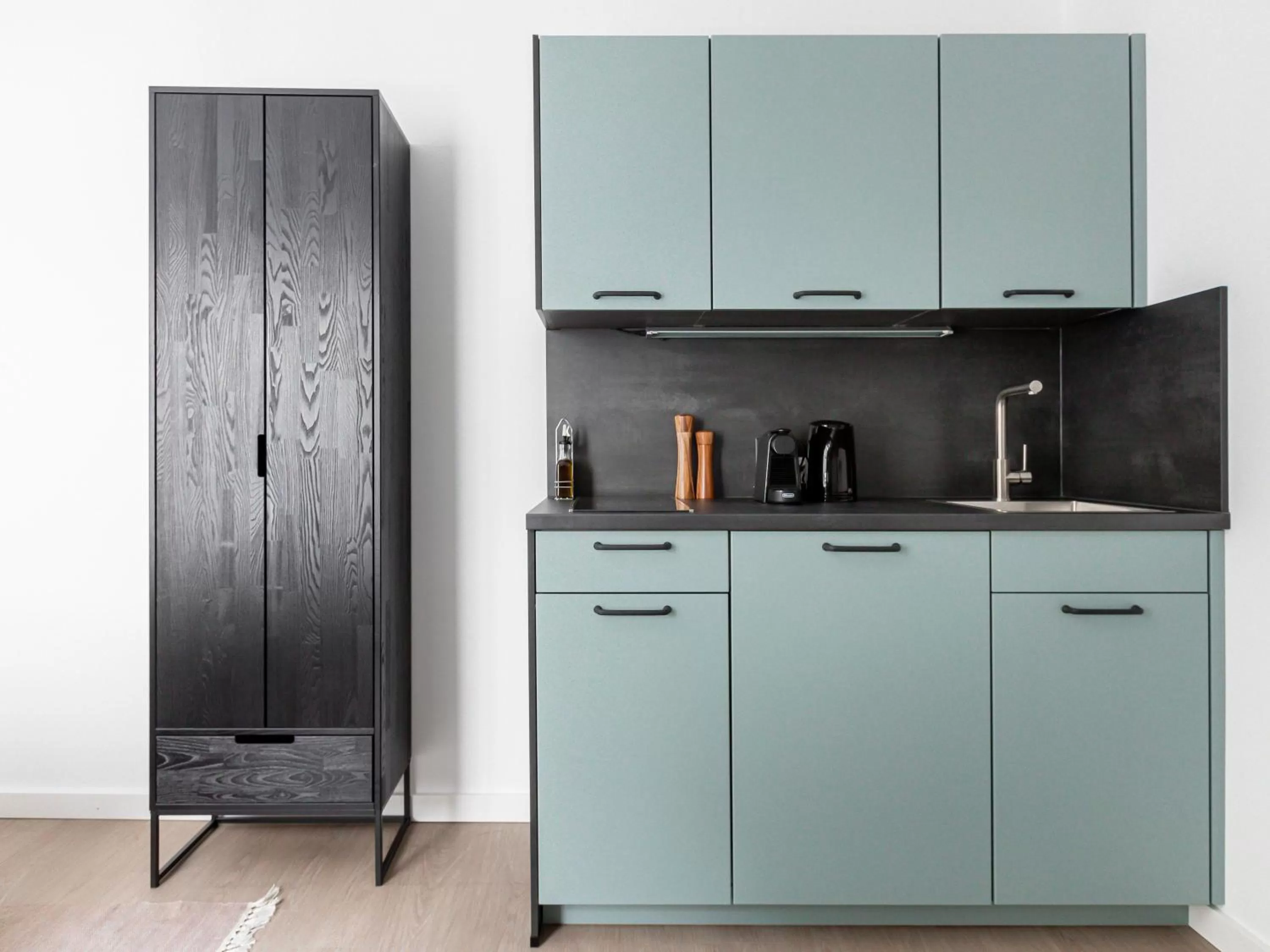 Coffee/tea facilities in Limehome Berlin Luise Henriette Str - Digital Access