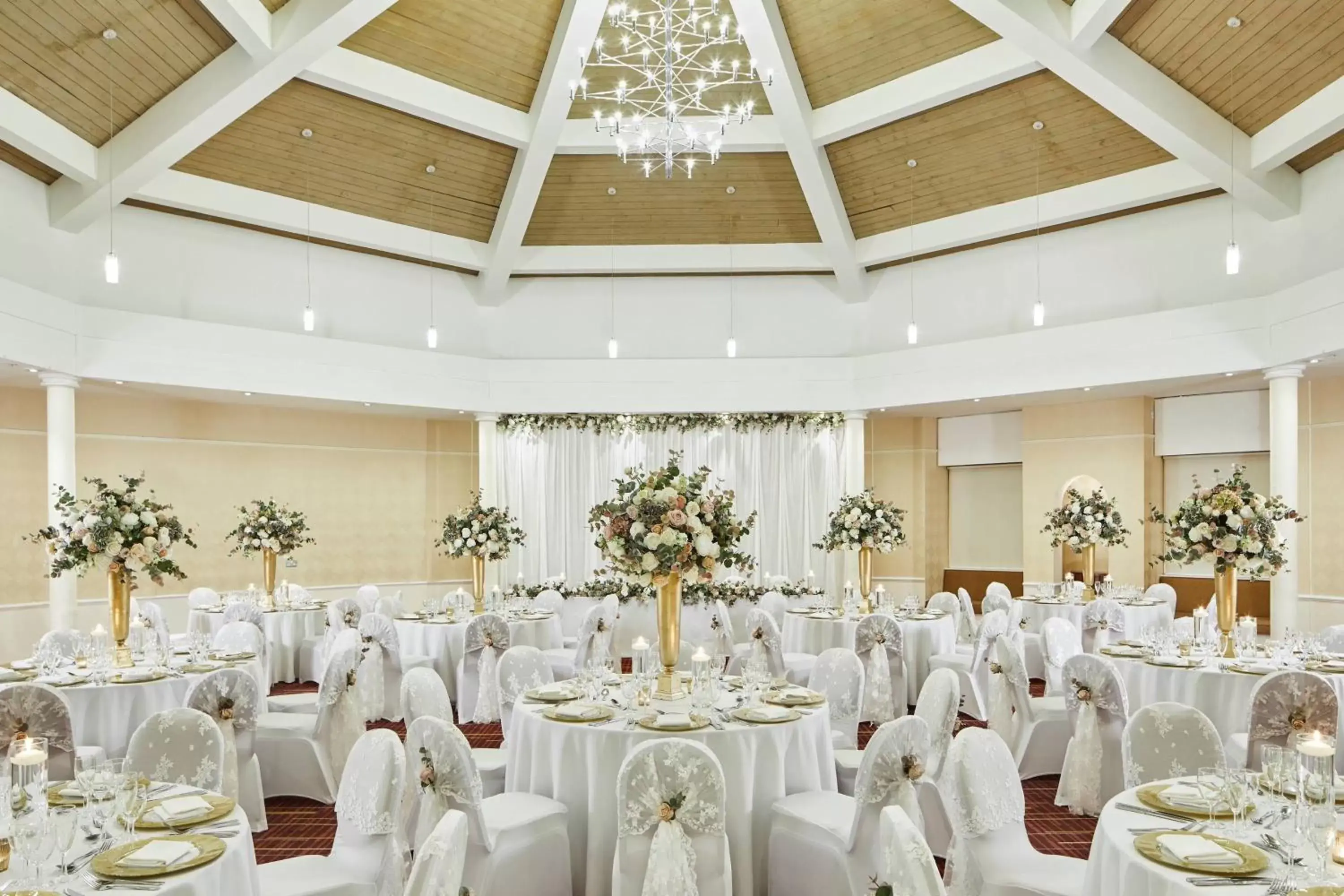 Lobby or reception, Banquet Facilities in Delta Hotels by Marriott Peterborough