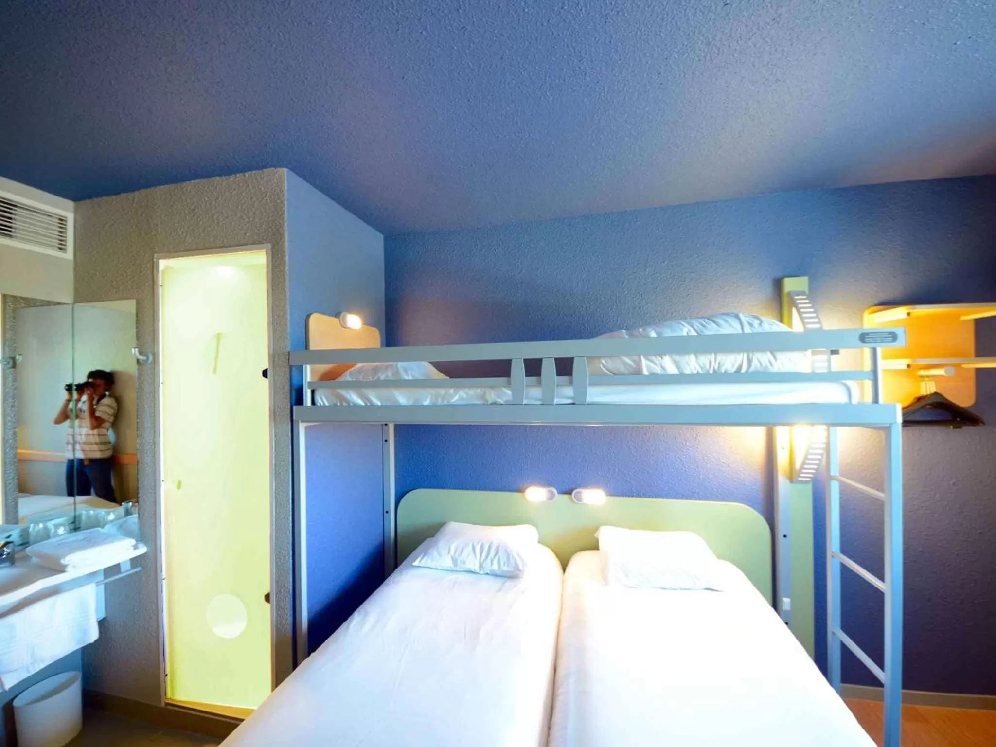 Photo of the whole room, Bunk Bed in ibis budget Brive La Gaillarde