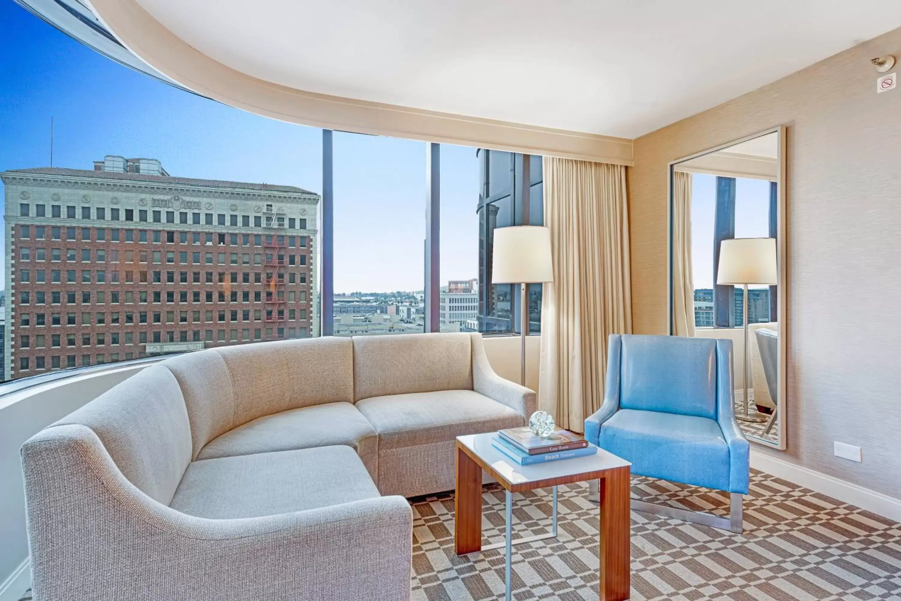 Photo of the whole room, Seating Area in Renaissance Long Beach Hotel