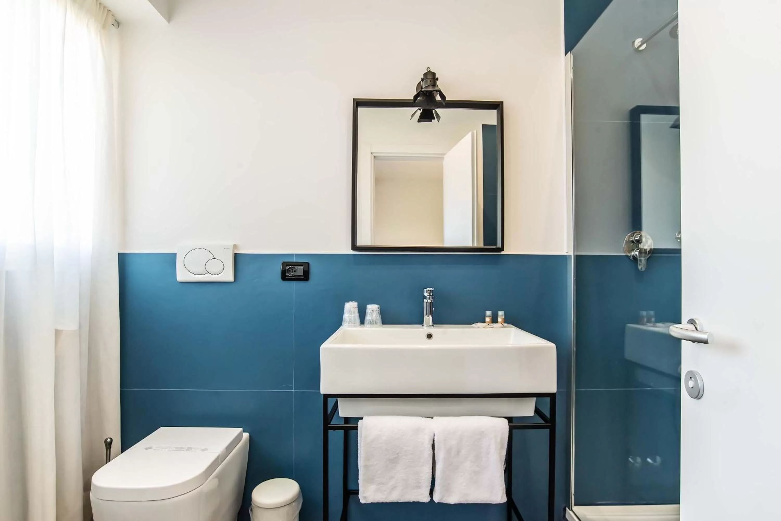 Bathroom in Bloom Hotel Rome