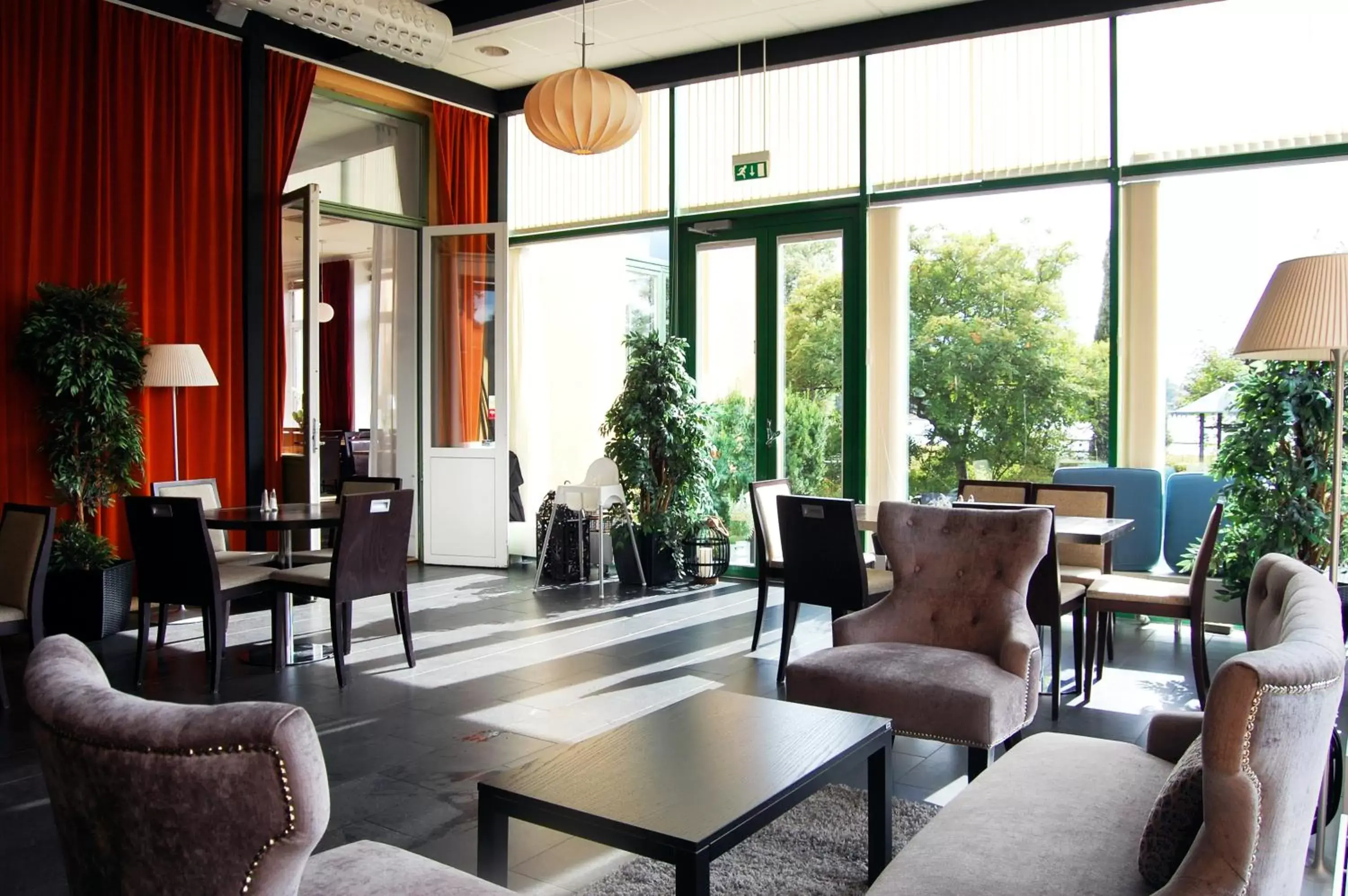 Restaurant/places to eat, Lounge/Bar in Clarion Collection Hotel Bolinder Munktell