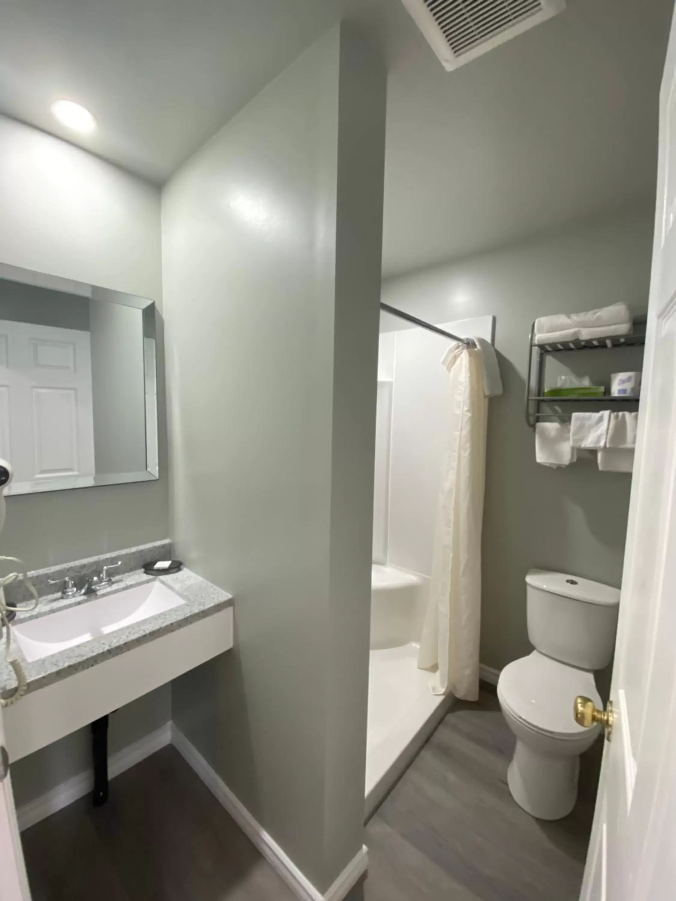 Bathroom in Lakeshore Suites