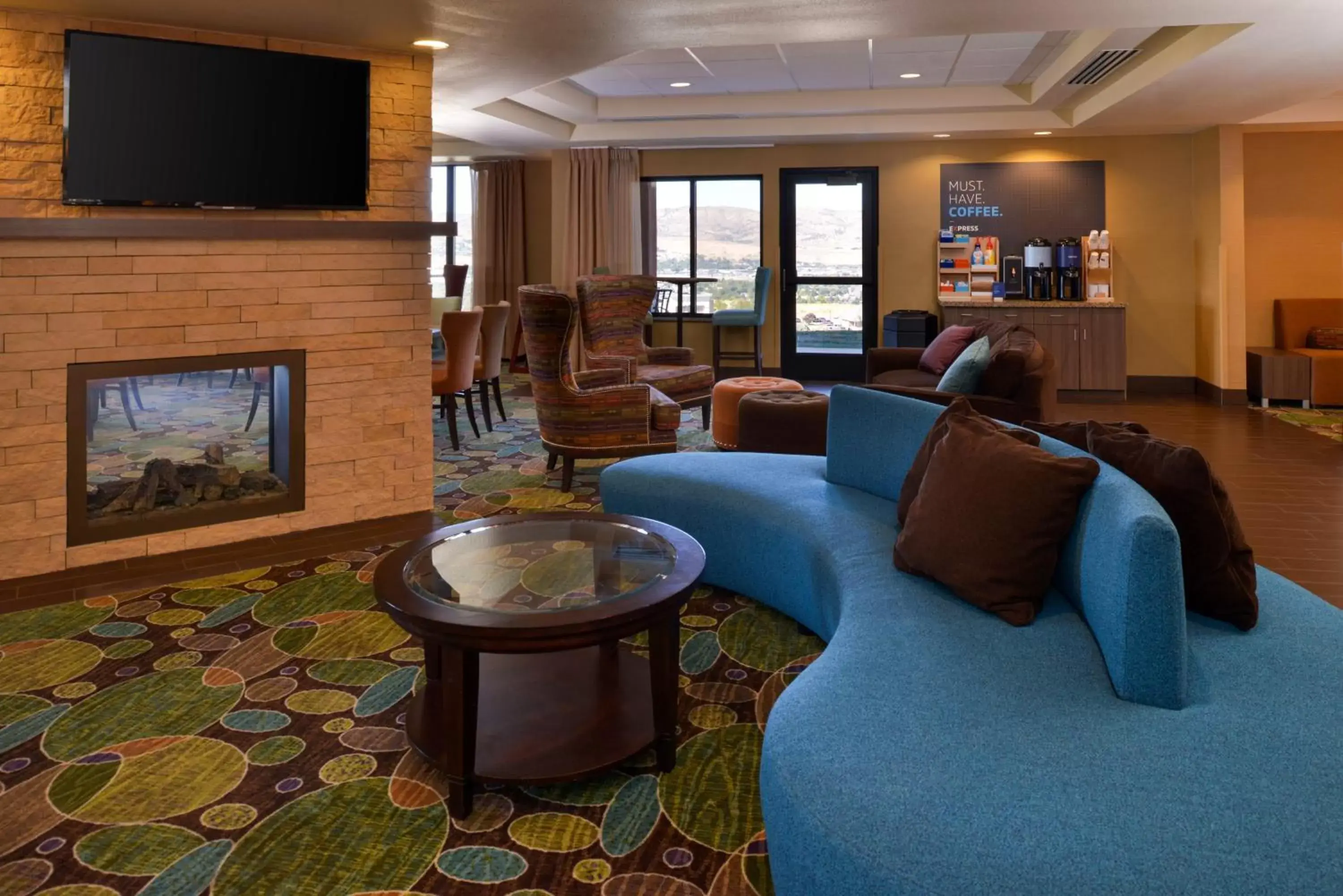 Lobby or reception, Lounge/Bar in Holiday Inn Express Pocatello, an IHG Hotel