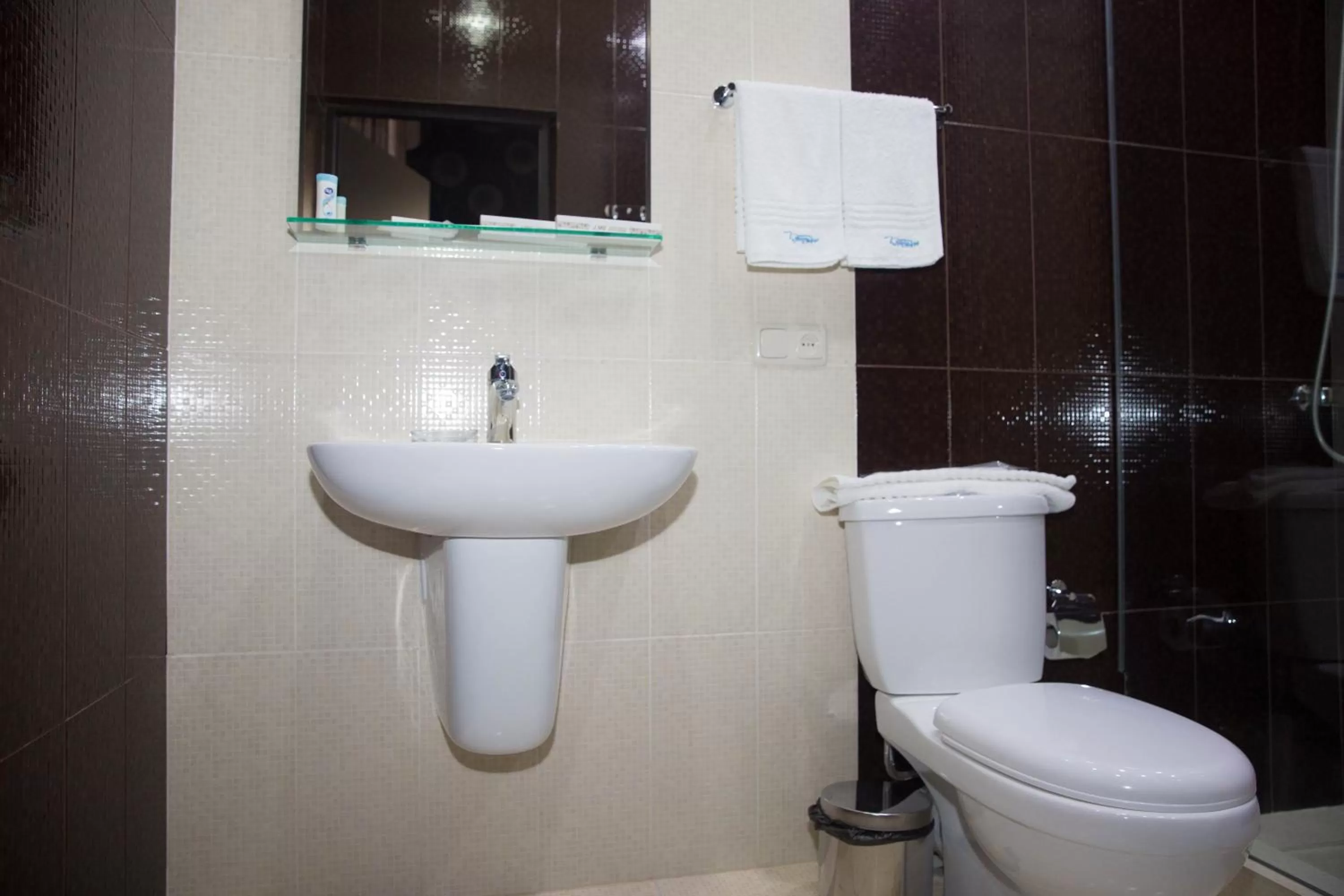 Bathroom in Eridana Hotel