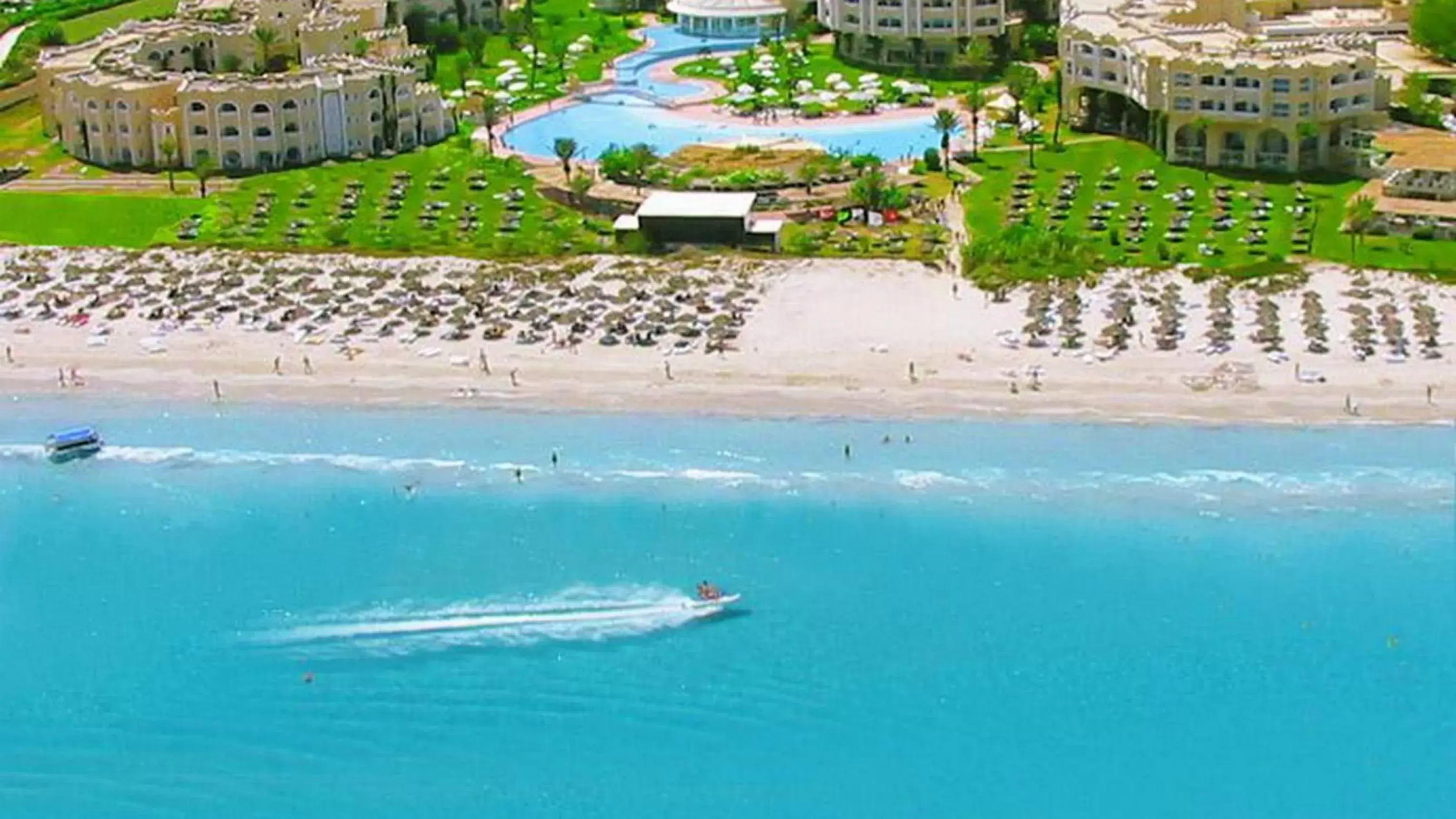 Property building in Mahdia Beach & Aqua Park Property building in Mahdia Beach & Aqua Park