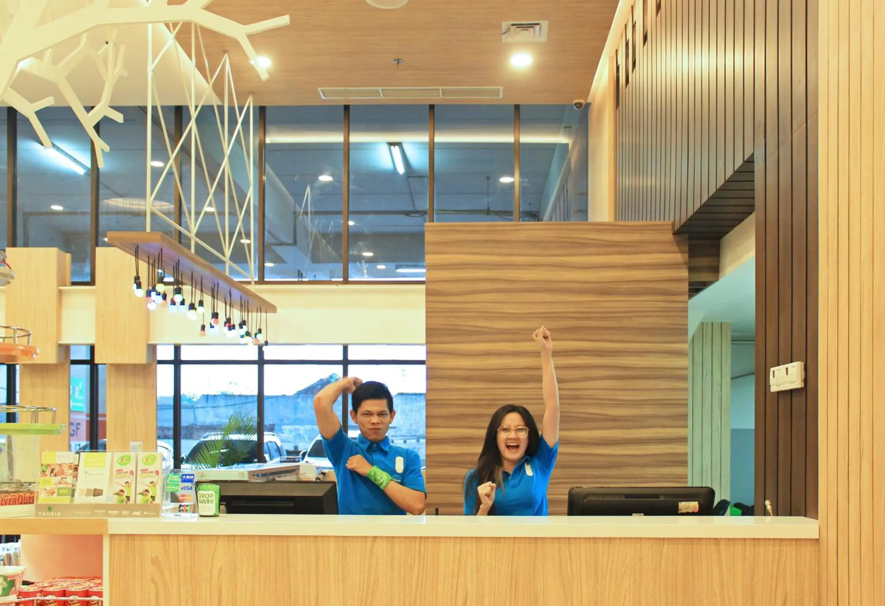 Lobby or reception in POP! Hotel Festival Citylink - Bandung