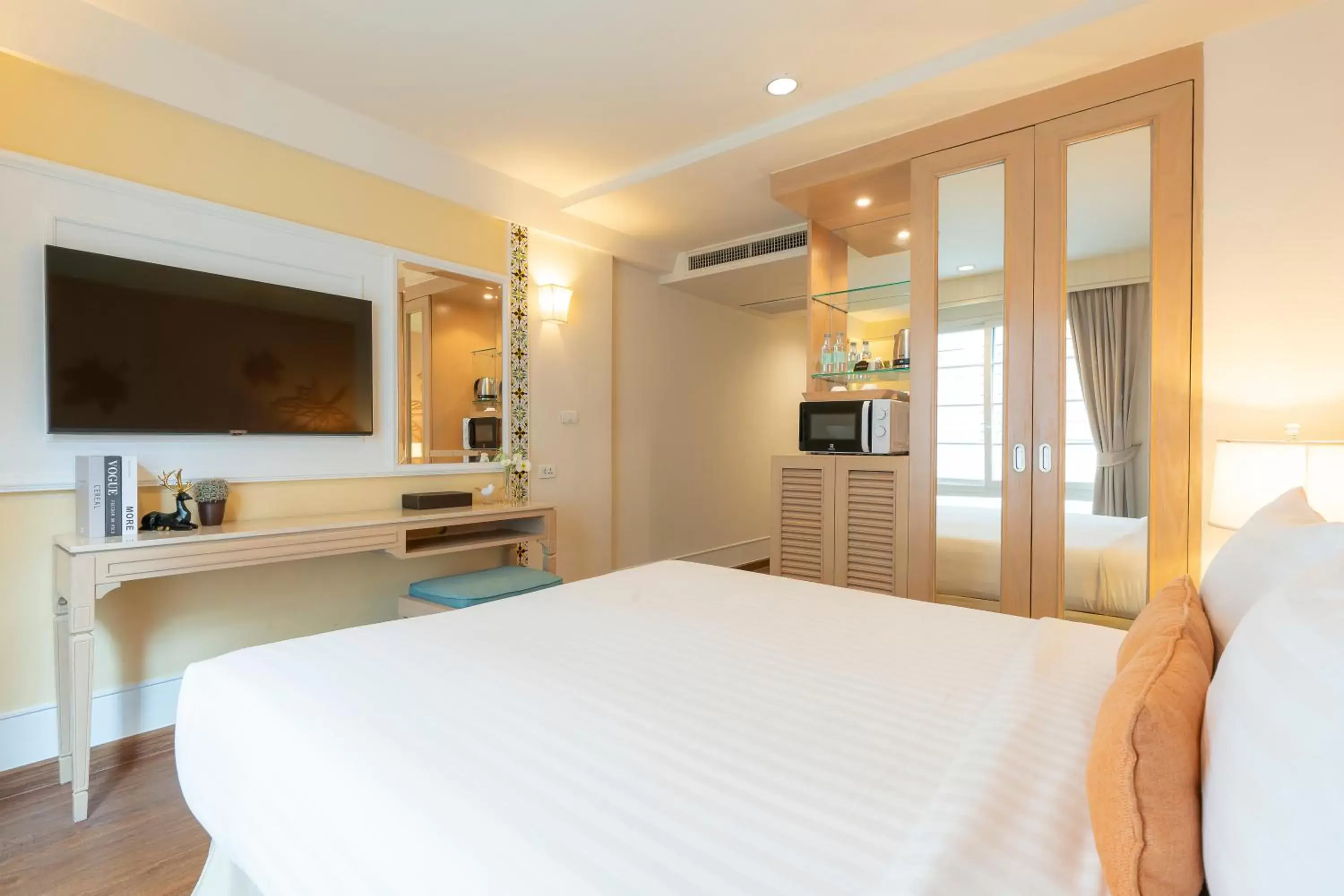 Bedroom, Bed in La Petite Salil Sukhumvit Thonglor 1