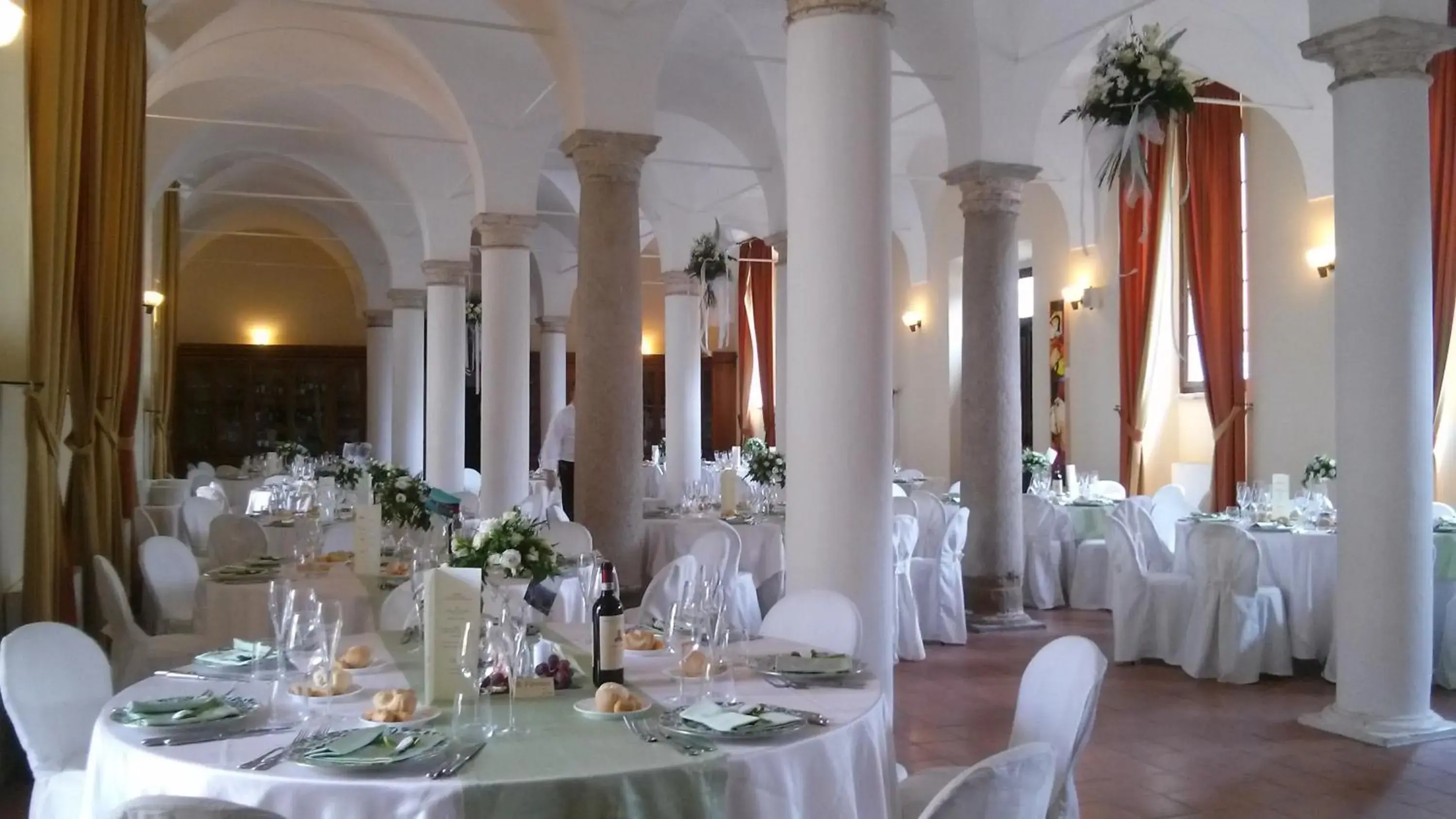 Restaurant/places to eat, Banquet Facilities in Relais Fontevivo