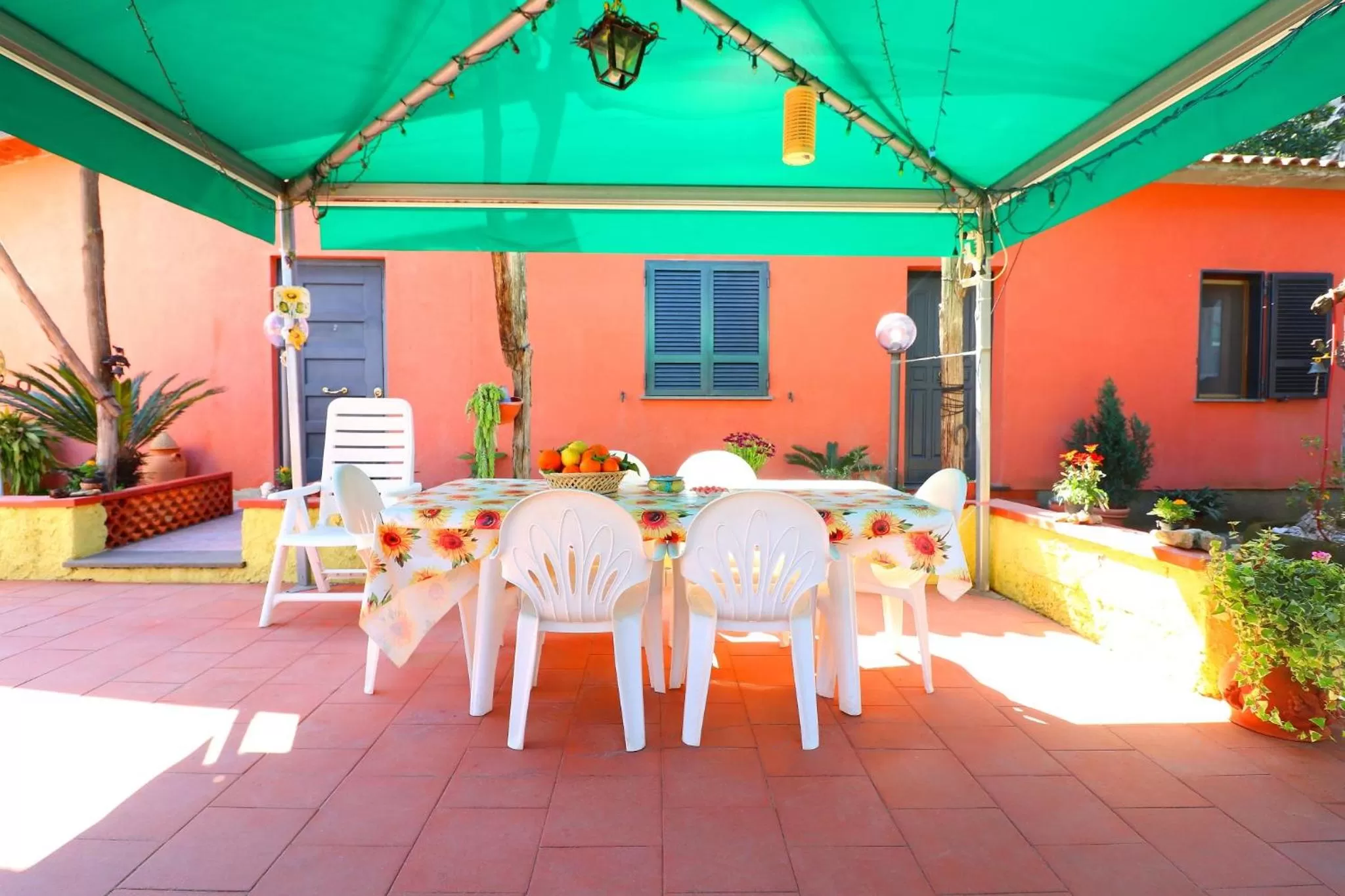 Garden in La Maison de Titty & Margherita