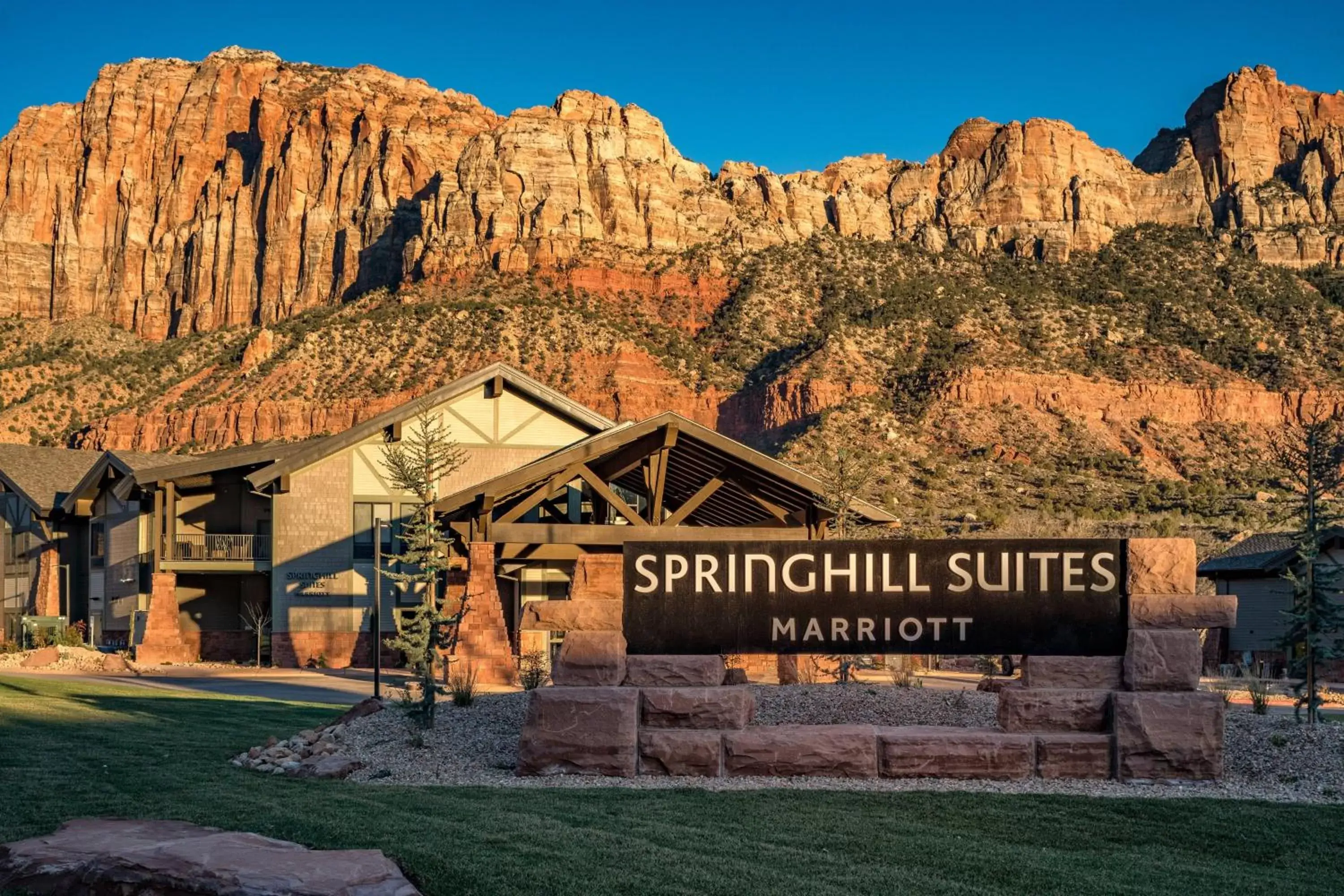 Property building in SpringHill Suites by Marriott Springdale Zion National Park