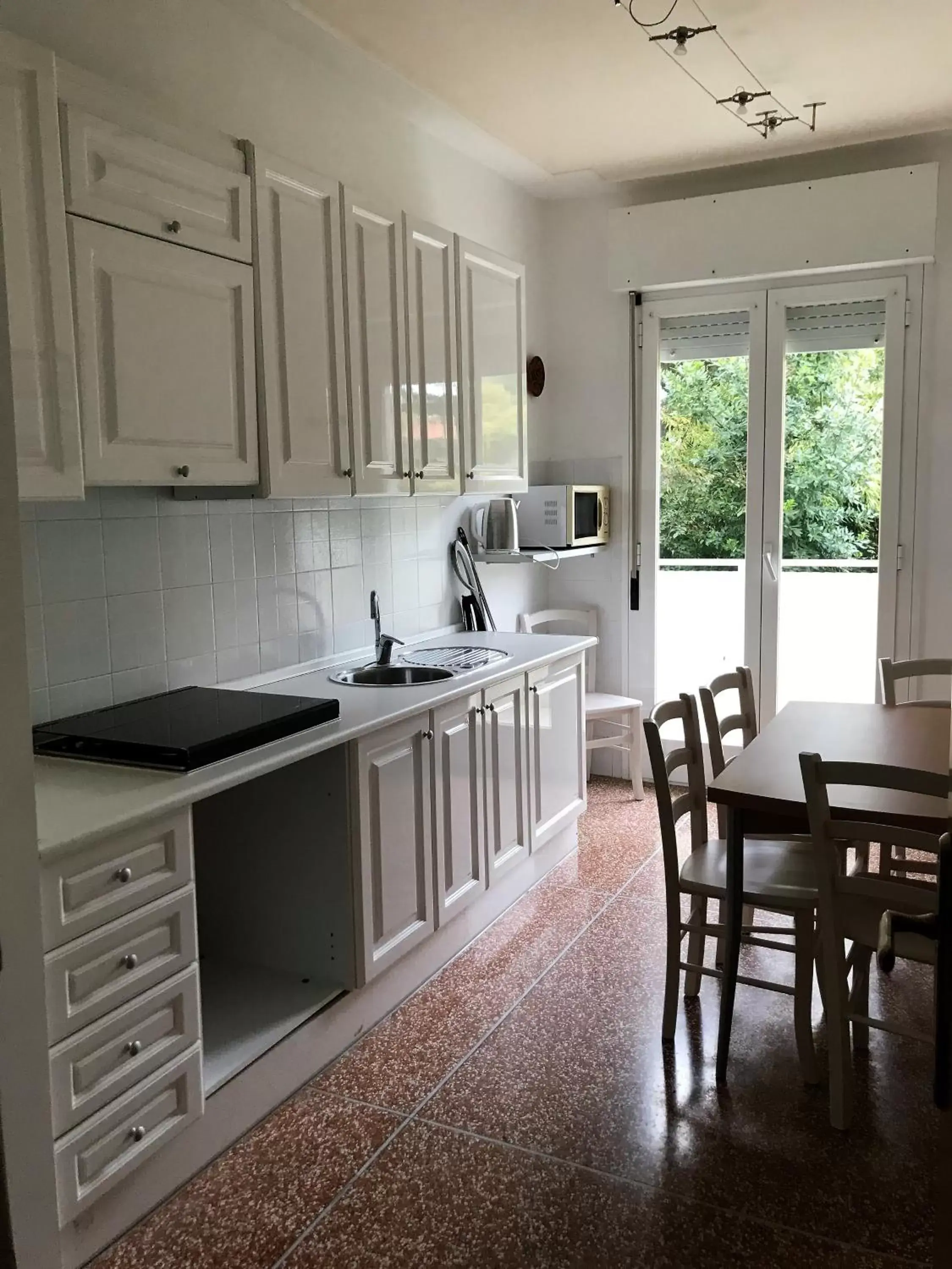 Dining area, Kitchen/Kitchenette in Pensione Imperia