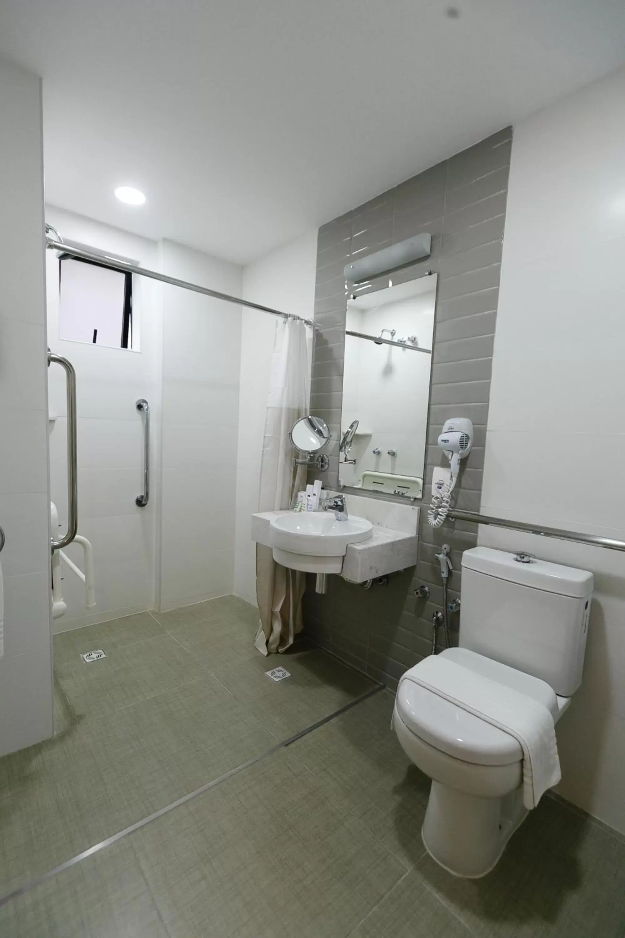 Bathroom in Mercure Curitiba 7 de Setembro