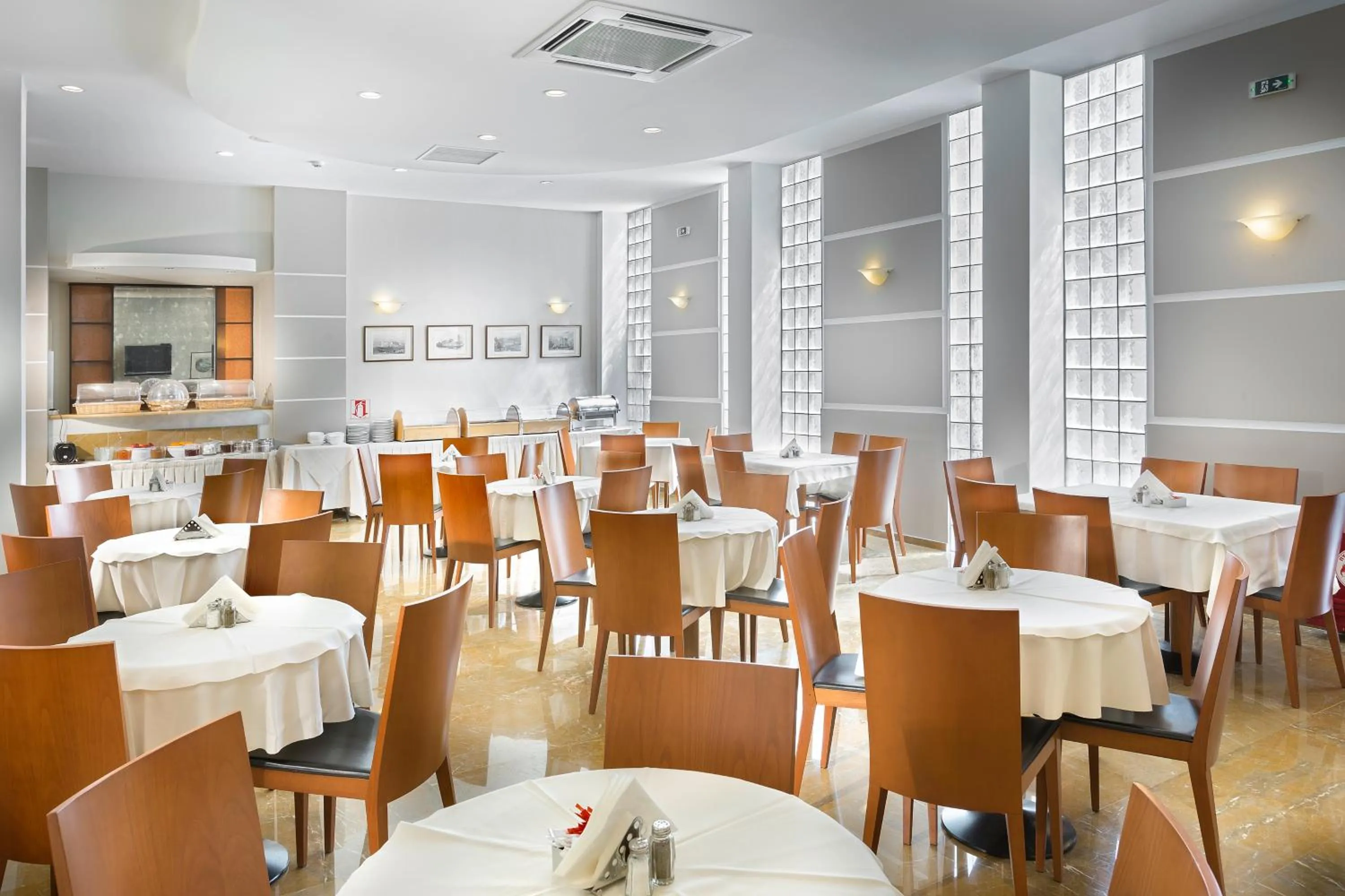 Restaurant/places to eat in Jason Inn