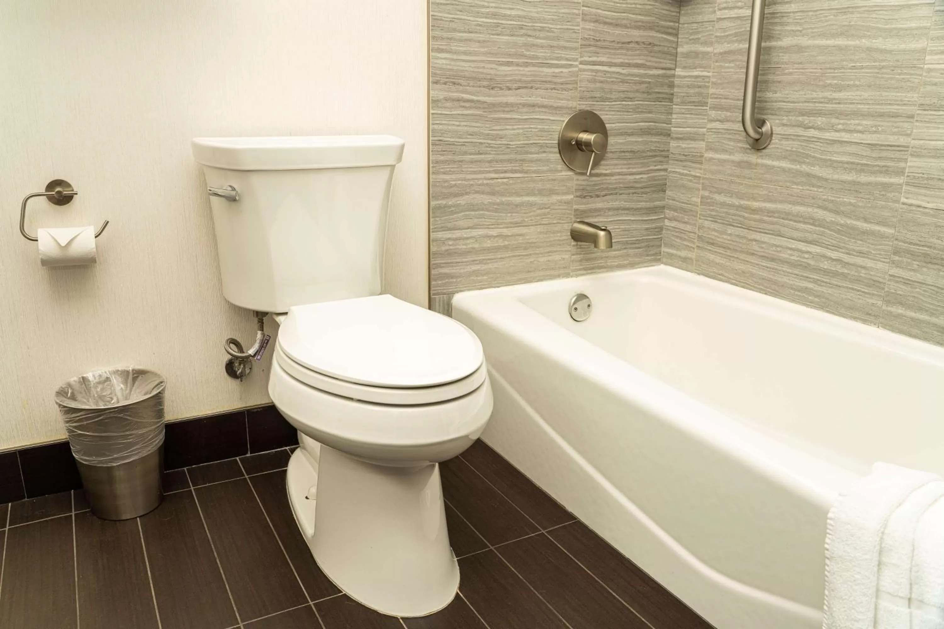 Bathroom in Hampton Inn San Francisco Downtown/Convention Center