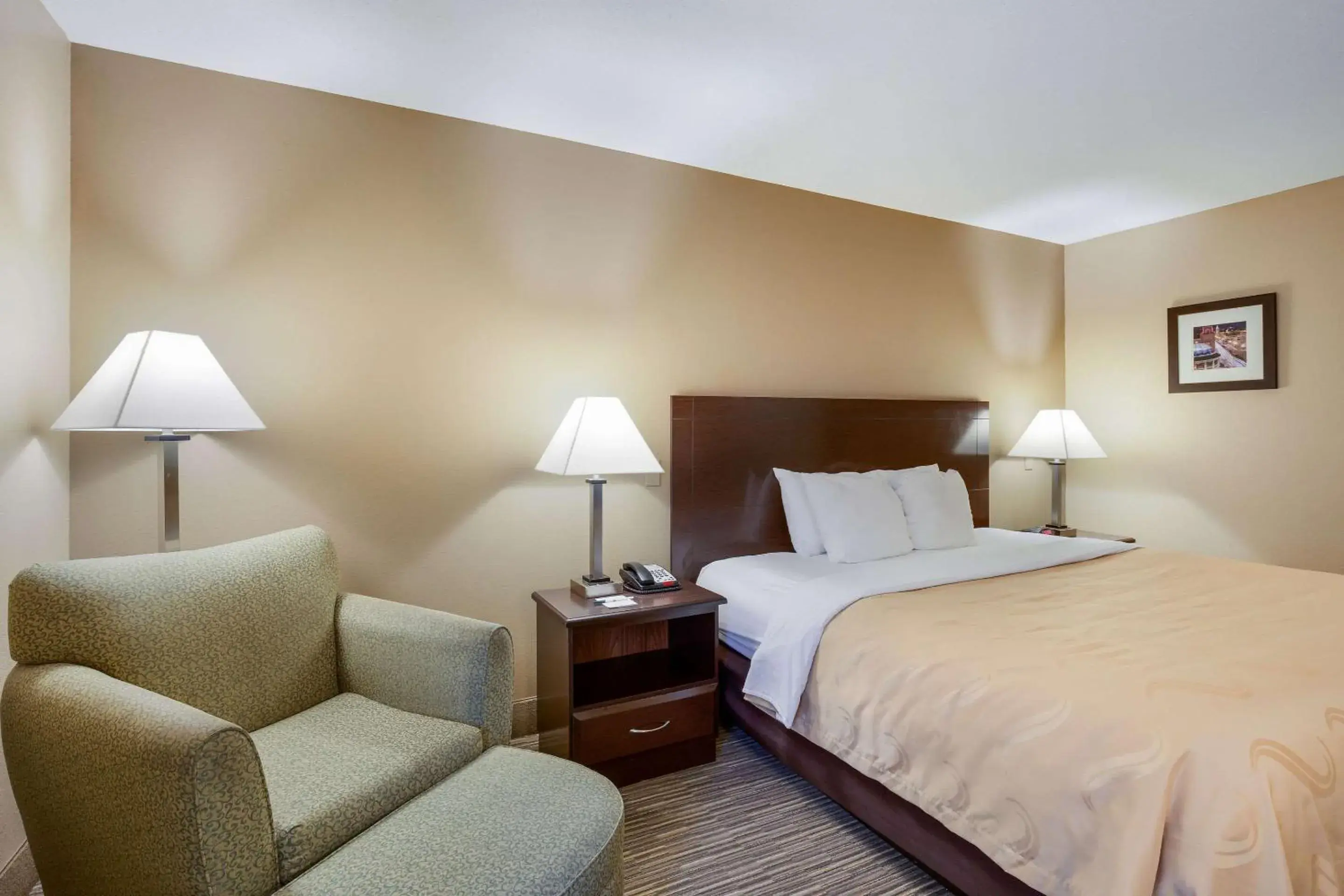 Photo of the whole room, Bed in Quality Inn I-70 Near Kansas Speedway