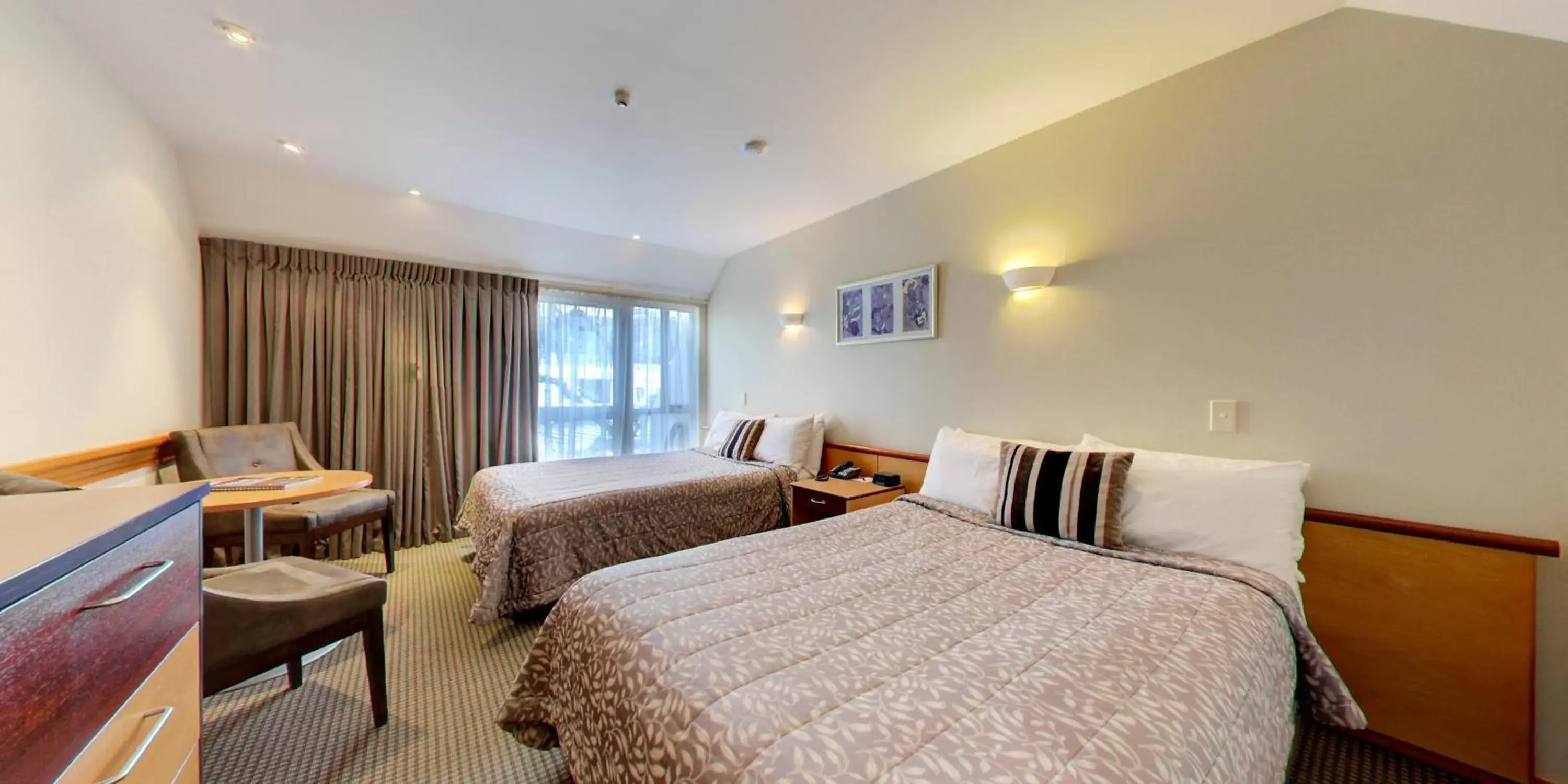 Bedroom, Bed in Dunedin Leisure Lodge - Distinction Bedroom, Bed in Dunedin Leisure Lodge - Distinction
