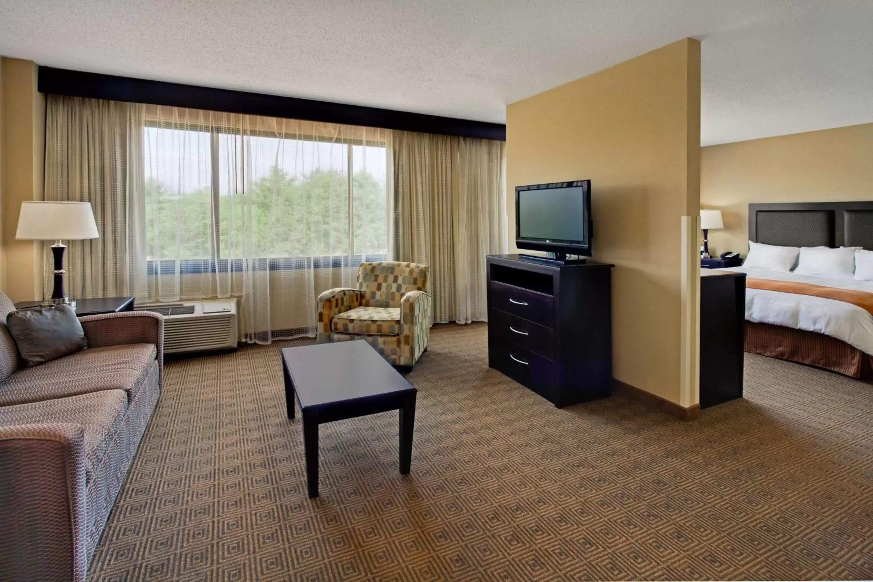 Photo of the whole room, TV/Entertainment Center in Radisson Freehold