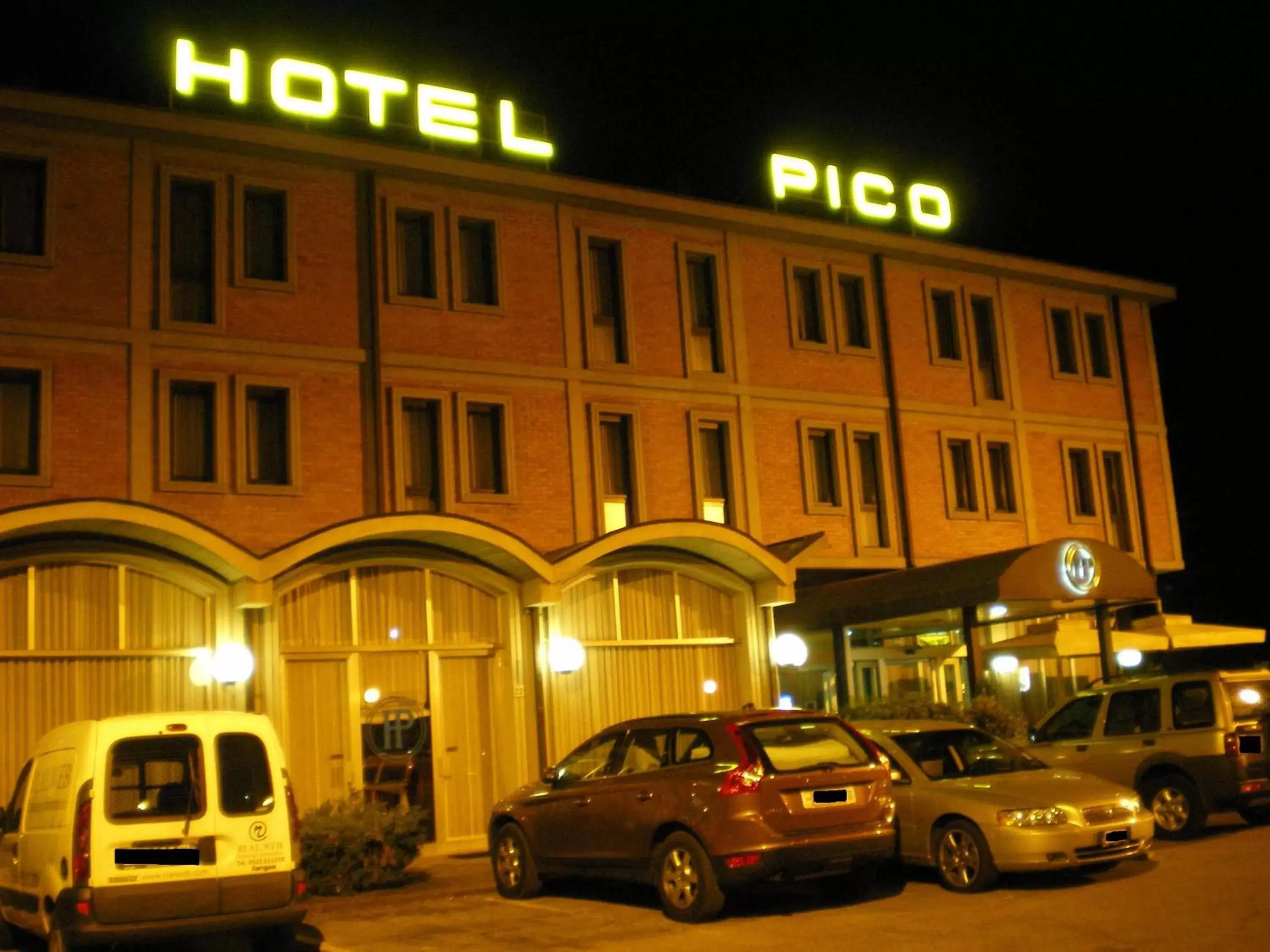 Facade/entrance, Property Building in Hotel Pico