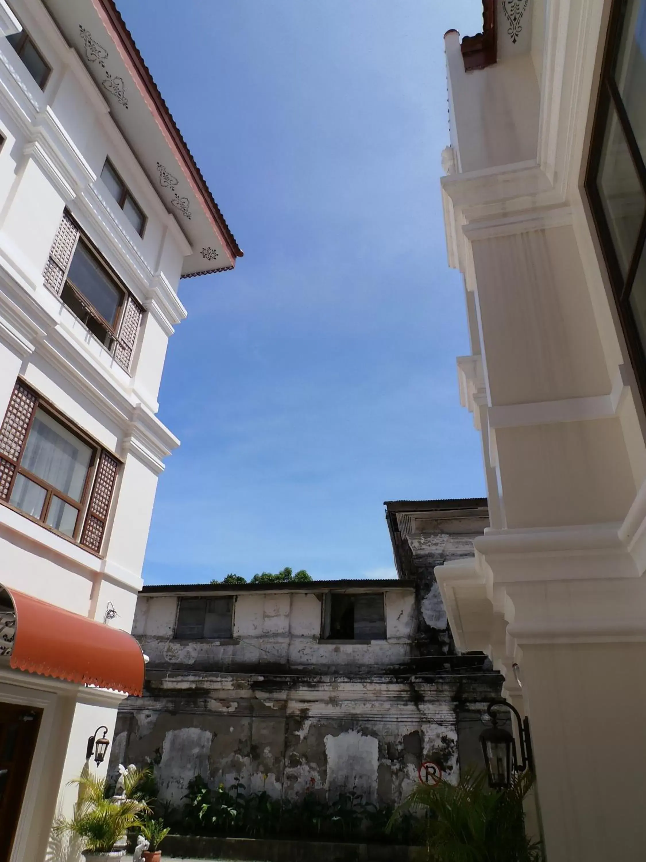 Facade/entrance, Property Building in Ciudad Fernandina Hotel