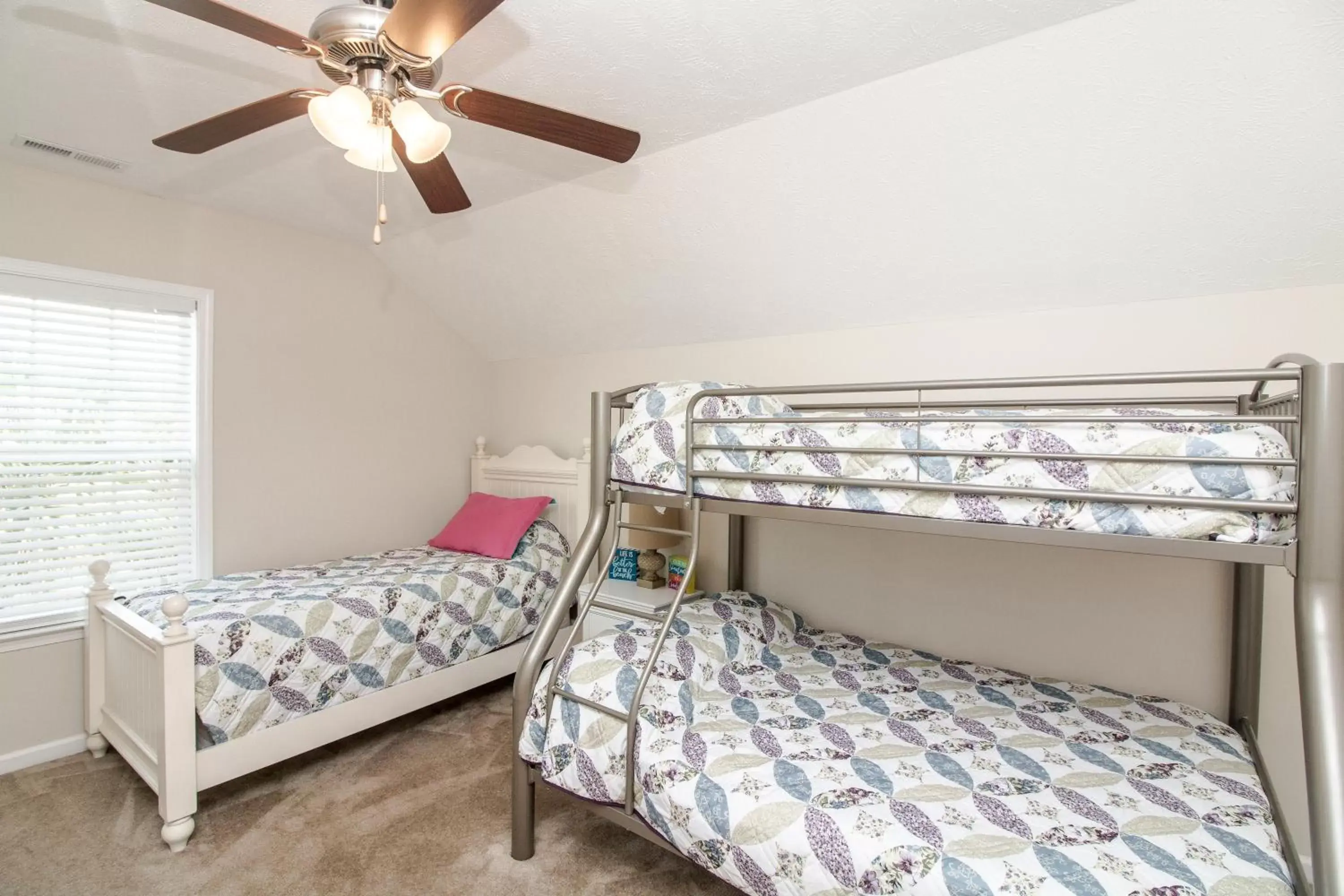 Bedroom, Bunk Bed in Beach Vacation Condos South