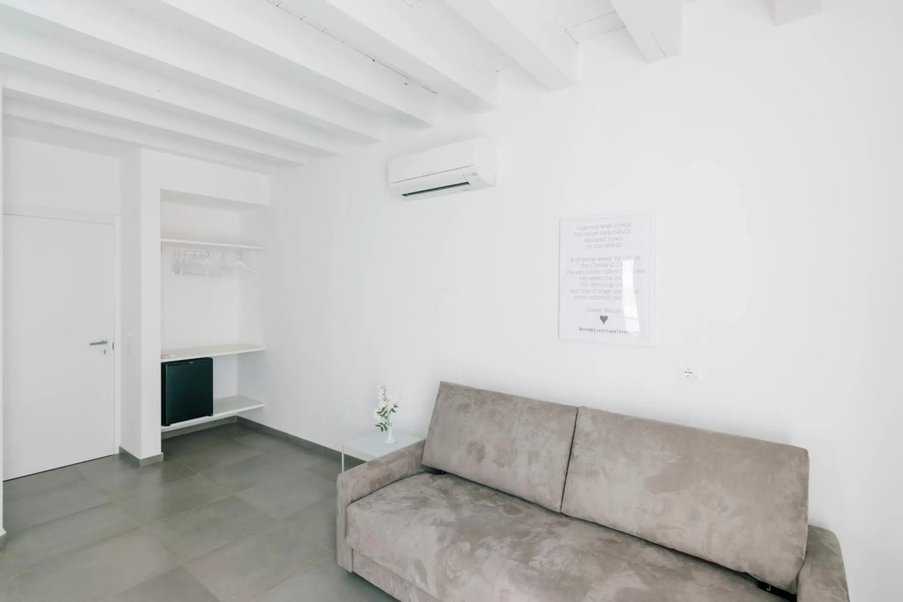 Photo of the whole room, Seating Area in Boutique BnB Dolcevita