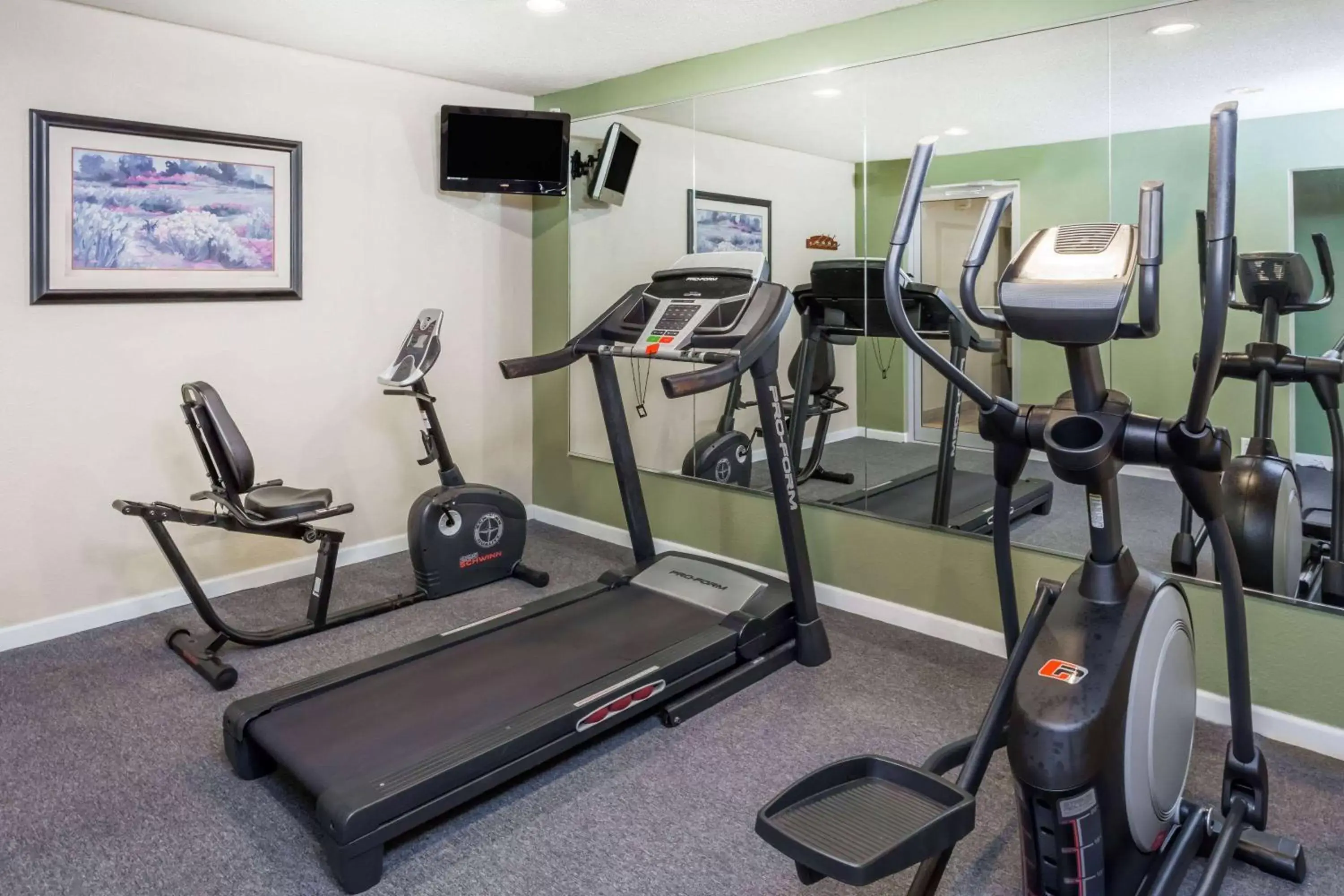 Fitness centre/facilities, Fitness Center/Facilities in Baymont by Wyndham Peoria