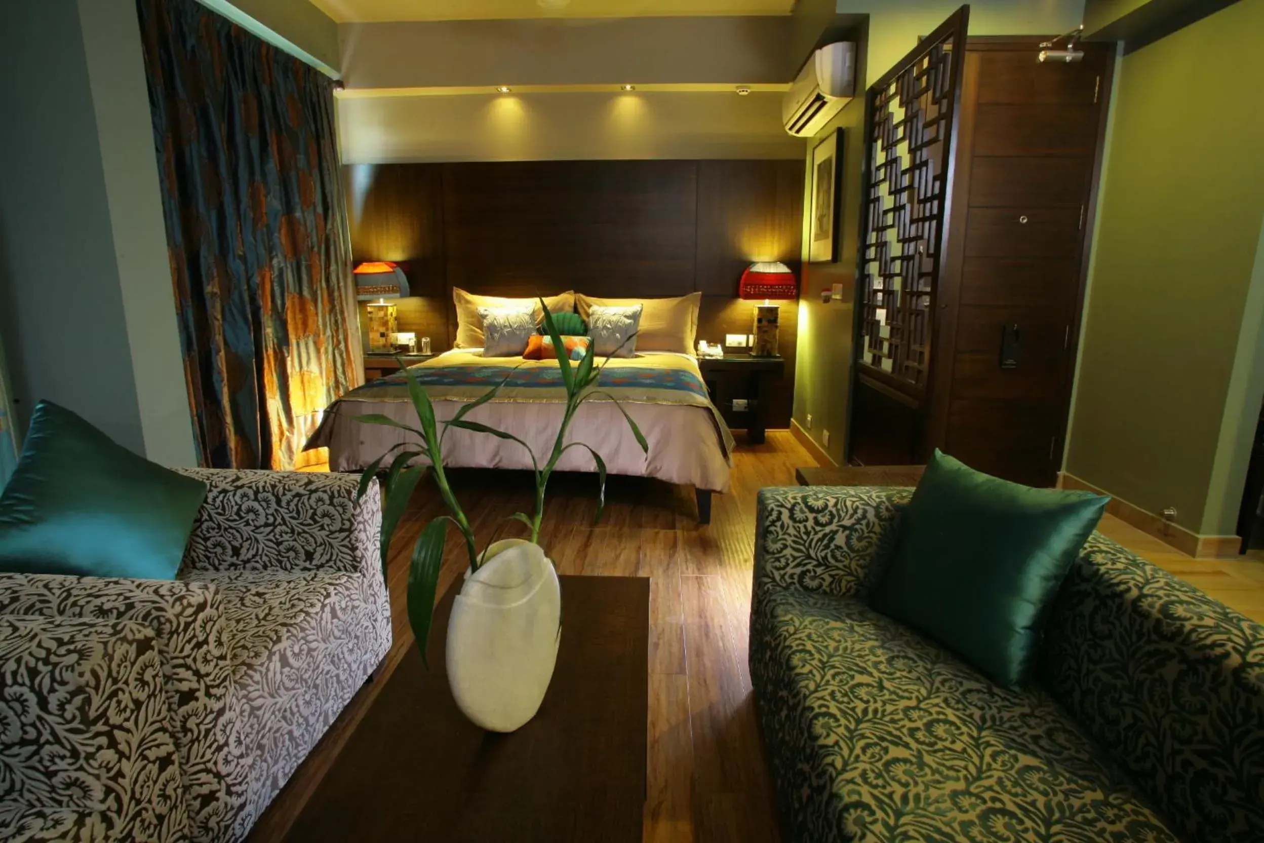 Bed, Seating Area in juSTa Gurgaon