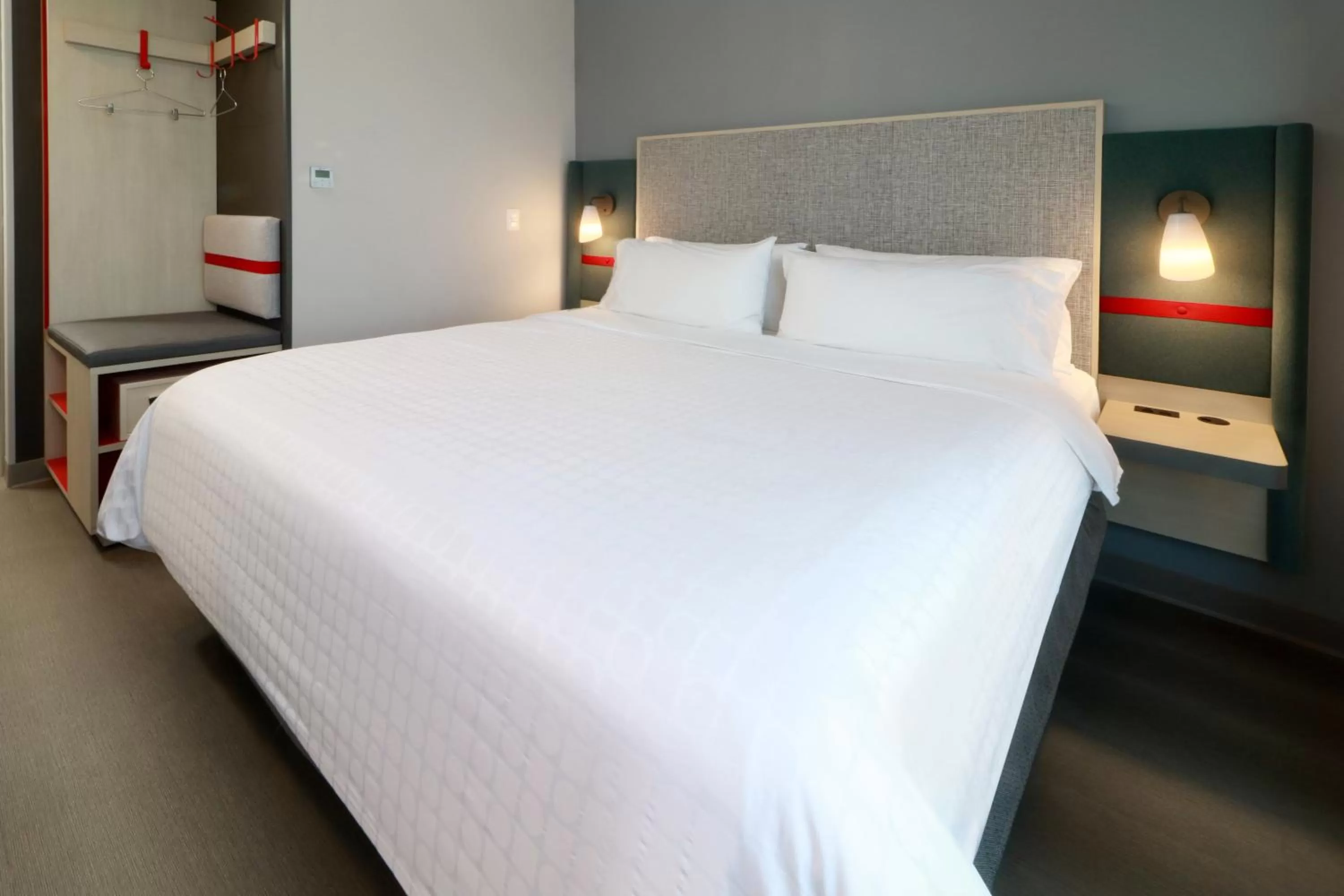 Photo of the whole room, Bed in avid hotel - Fresnillo by IHG