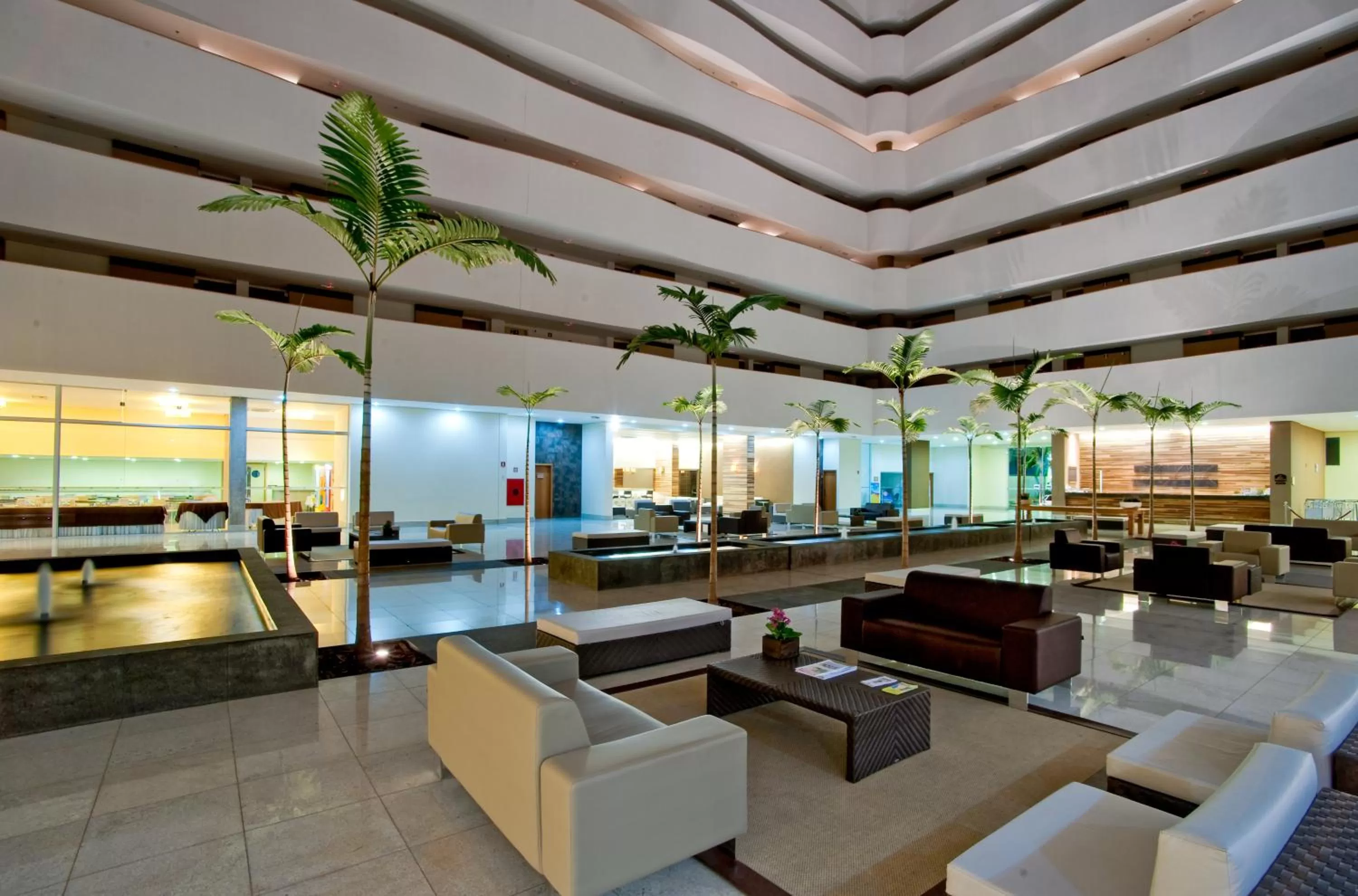 Lobby or reception in Best Western Suites Le Jardin Caldas Novas