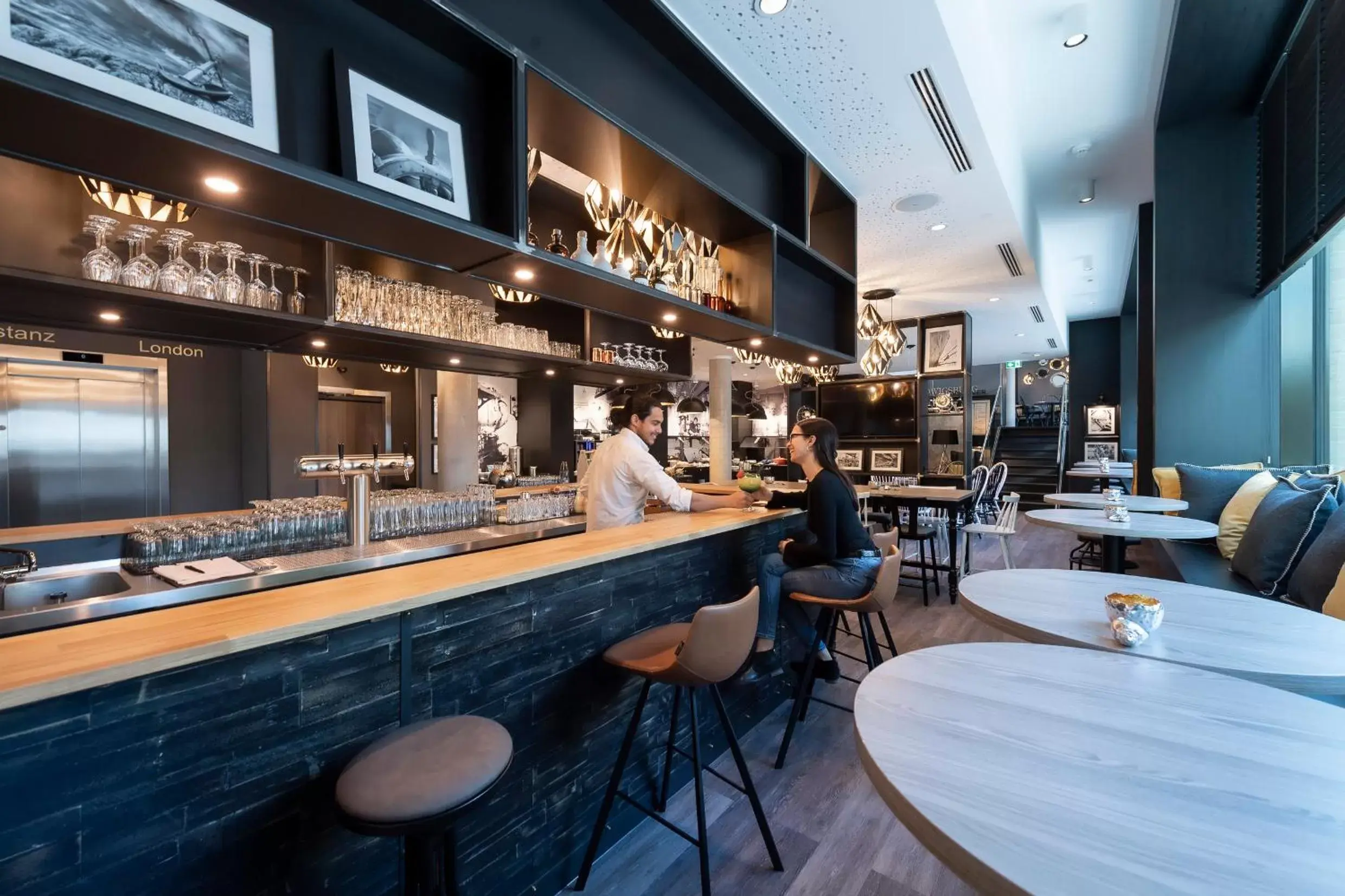 Lounge or bar in HARBR Hotel Ludwigsburg, a member of Radisson Individuals Lounge or bar in HARBR Hotel Ludwigsburg, a member of Radisson Individuals