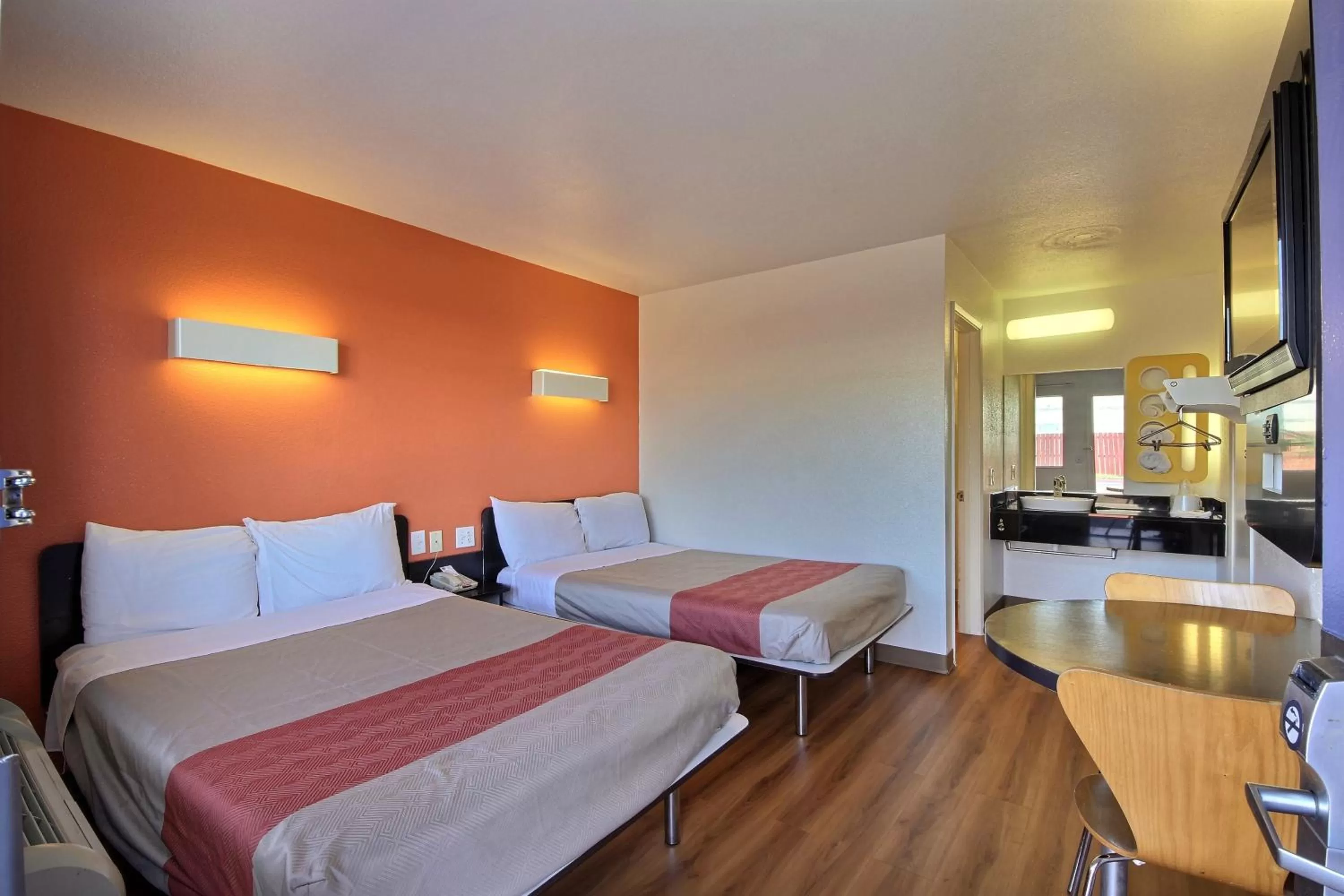 Bedroom, Bed in Motel 6-Laredo, TX - South