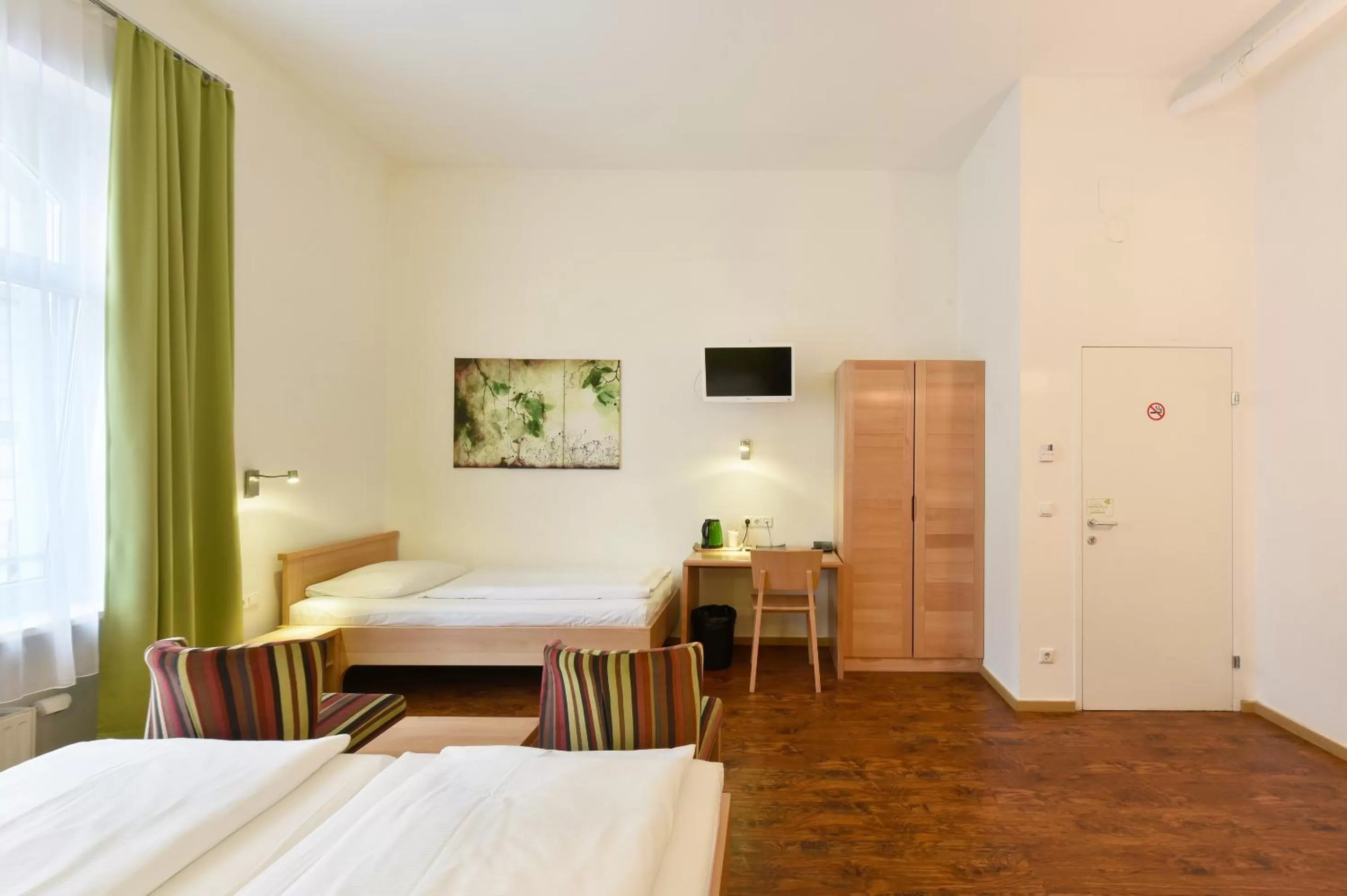 Photo of the whole room, Bed in Hotel Mocca