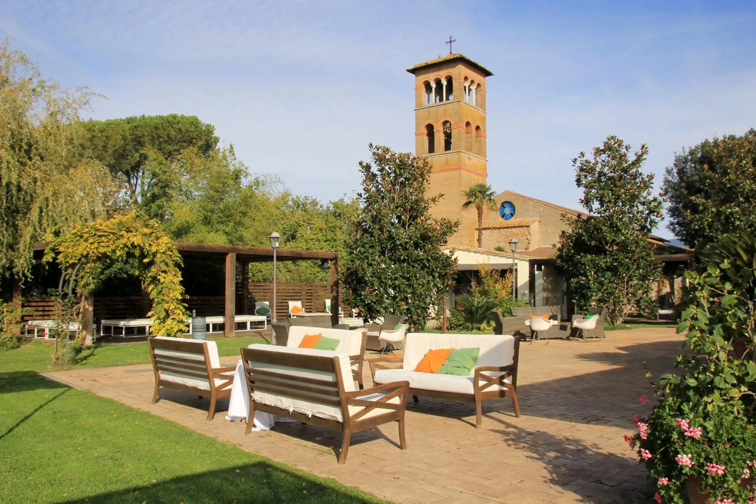 Garden, Property Building in Hotel & Restaurant degli Angeli