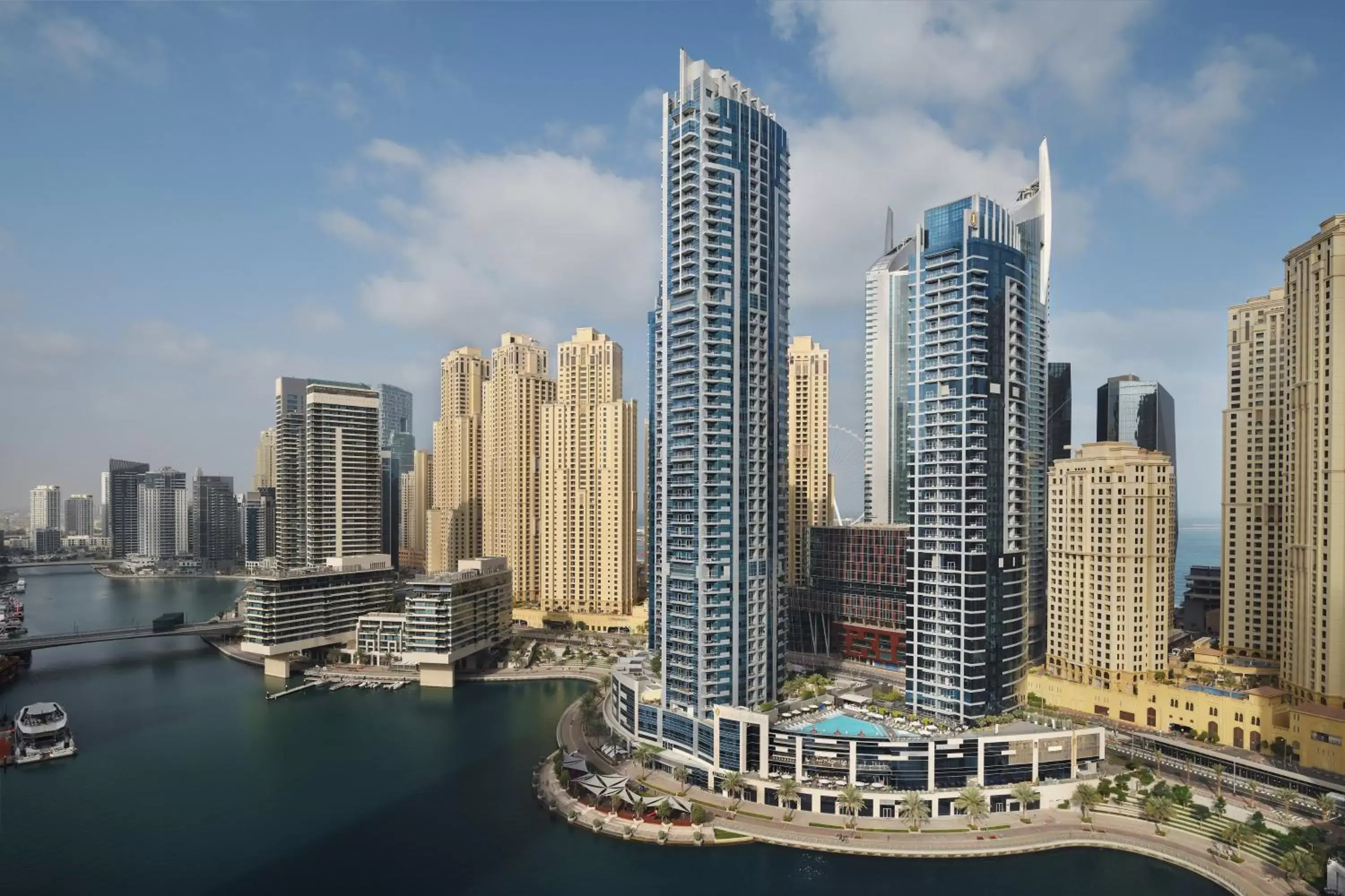 Property building in InterContinental Dubai Marina by IHG Property building in InterContinental Dubai Marina by IHG