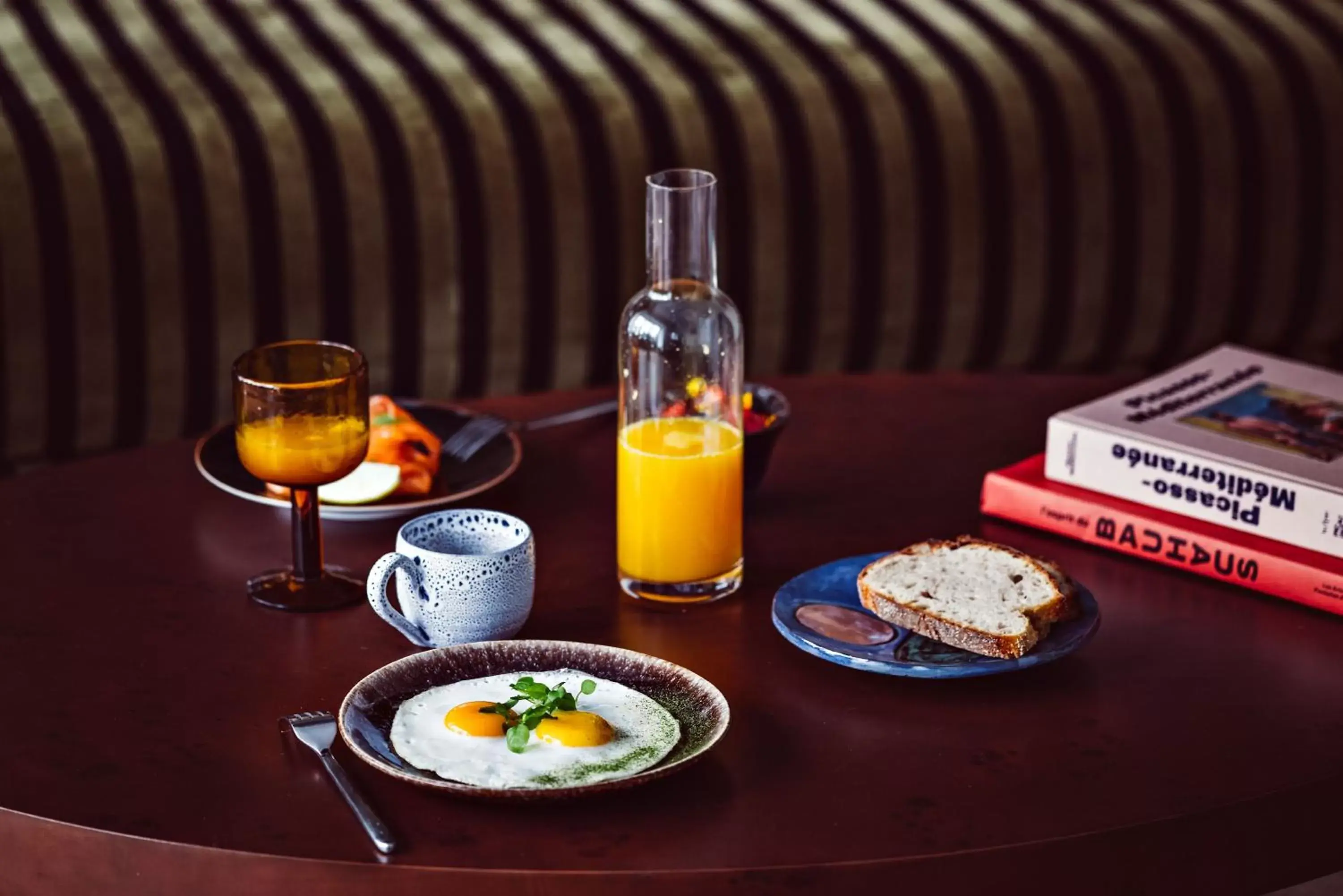 Breakfast in Hôtel des Academies et des Arts