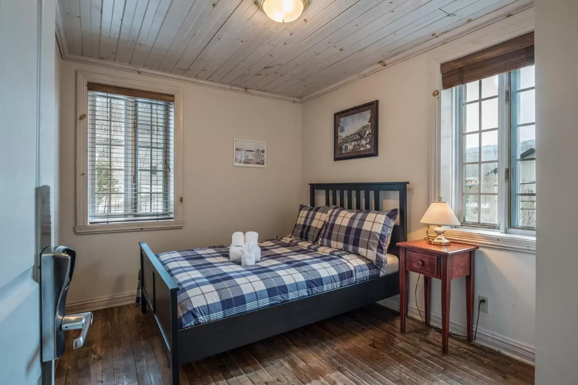 Double Room Economy in Auberge Sauvignon Double Room Economy in Auberge Sauvignon