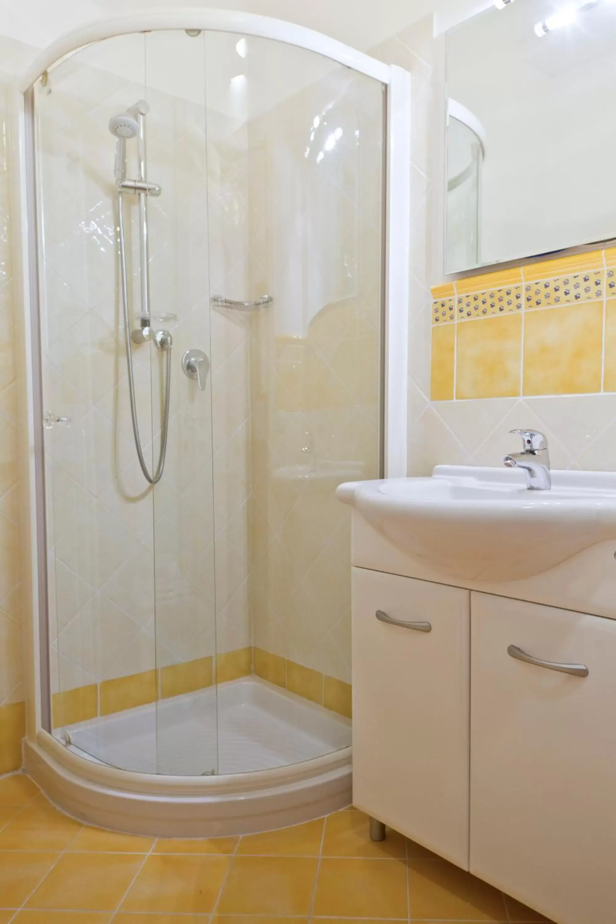 Bathroom in Exclusive Aparthotel La Reunion